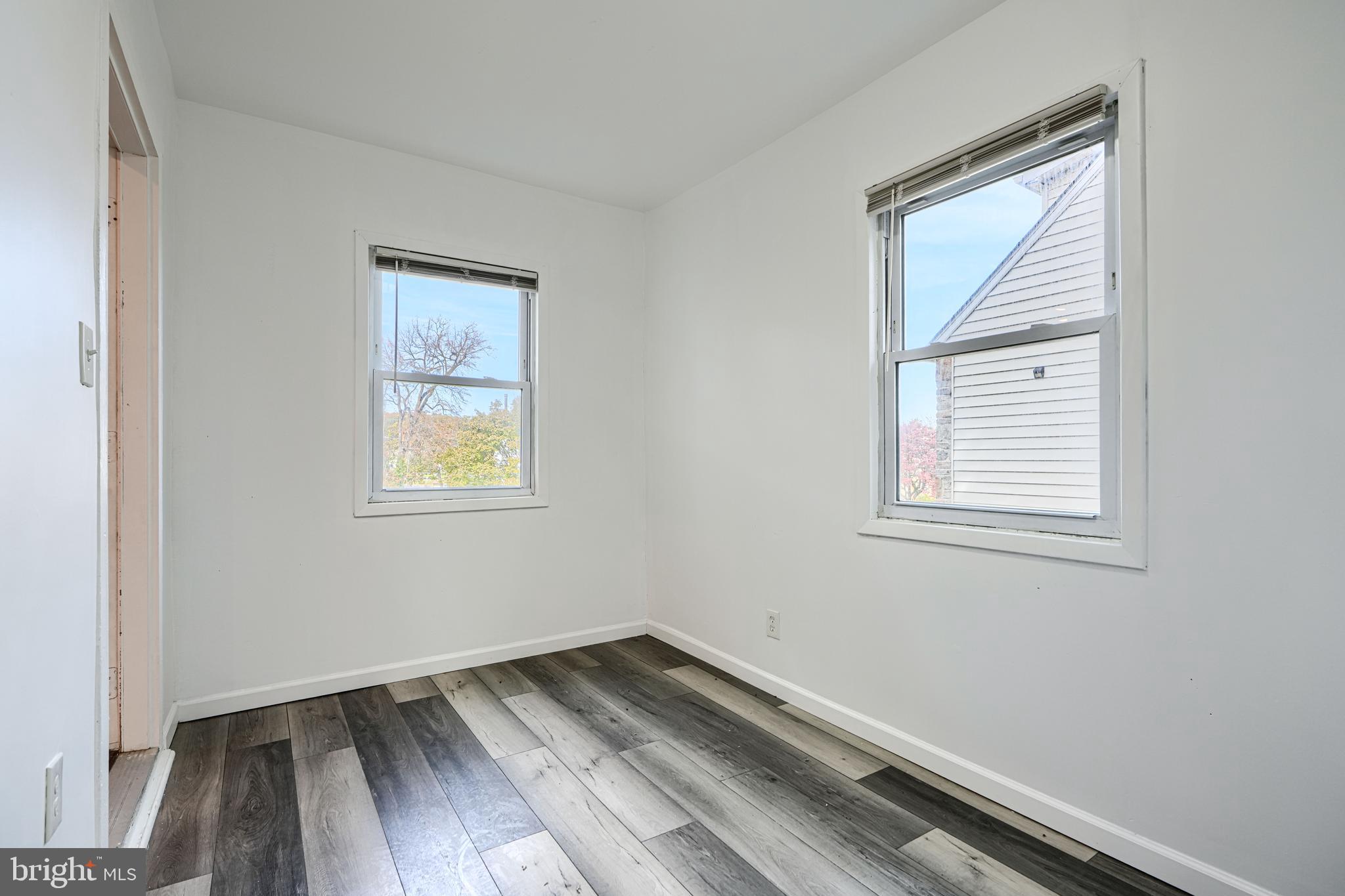 GWYNN LAKE PARK - Residential