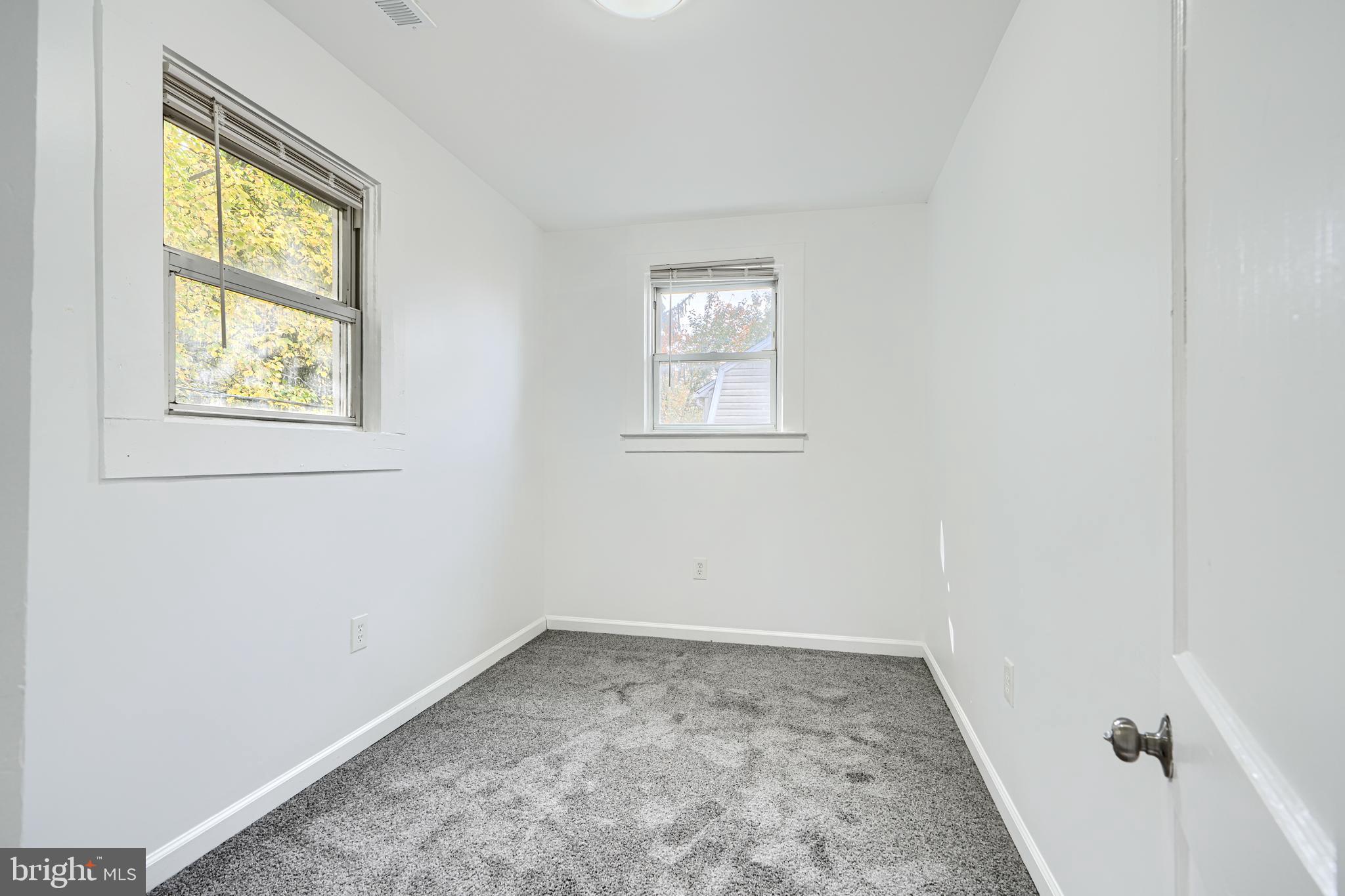 GWYNN LAKE PARK - Residential