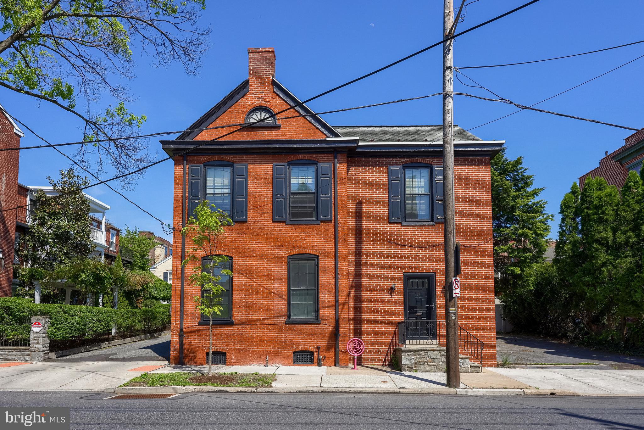 DOWNTOWN LANCASTER - Commercial Sale