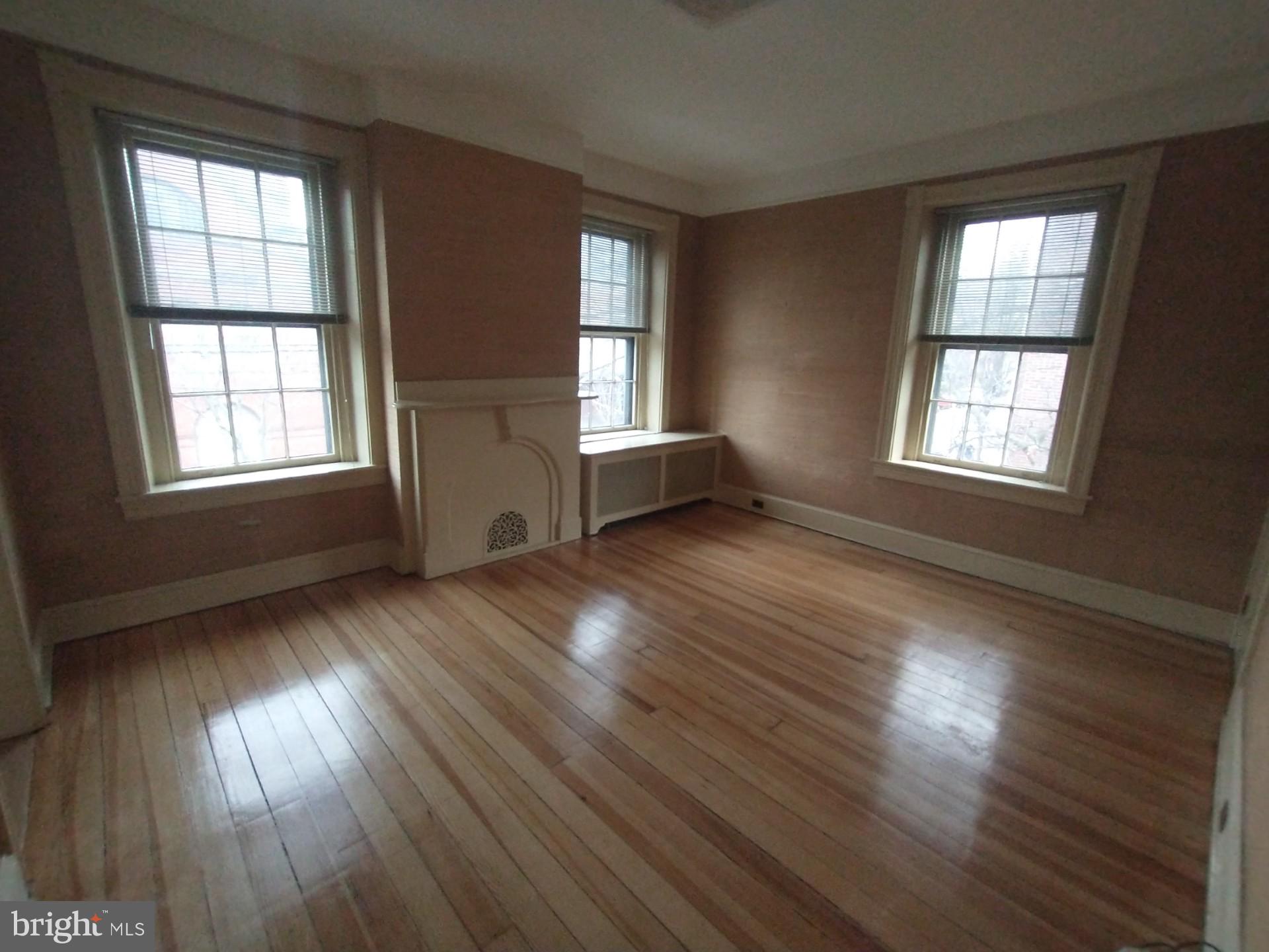 DOWNTOWN LANCASTER - Commercial Sale
