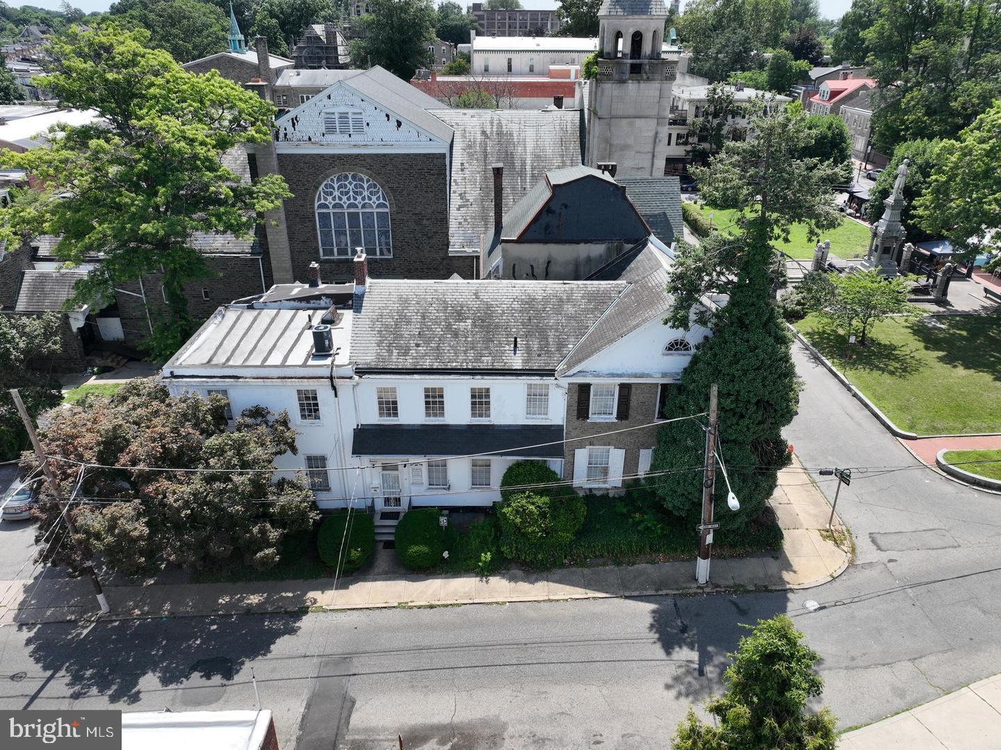 Uniquely situated Medical Office Building centrally located in Historic Germantown section. This building features three office suites with possibility of a fourth. Easy to show with 24 hr. notice. 2nd. fl. Dental suite is currently occupied. Agent will provide access.