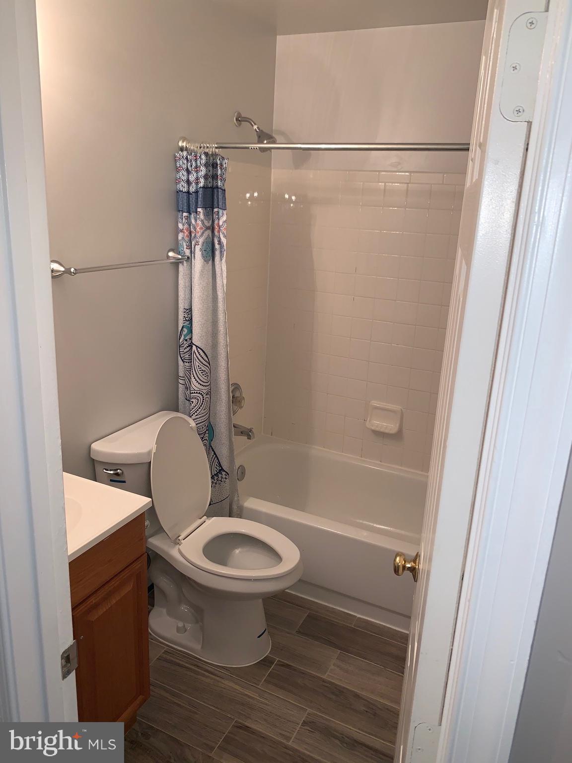 MONTCLAIR MEWS - Residential Lease