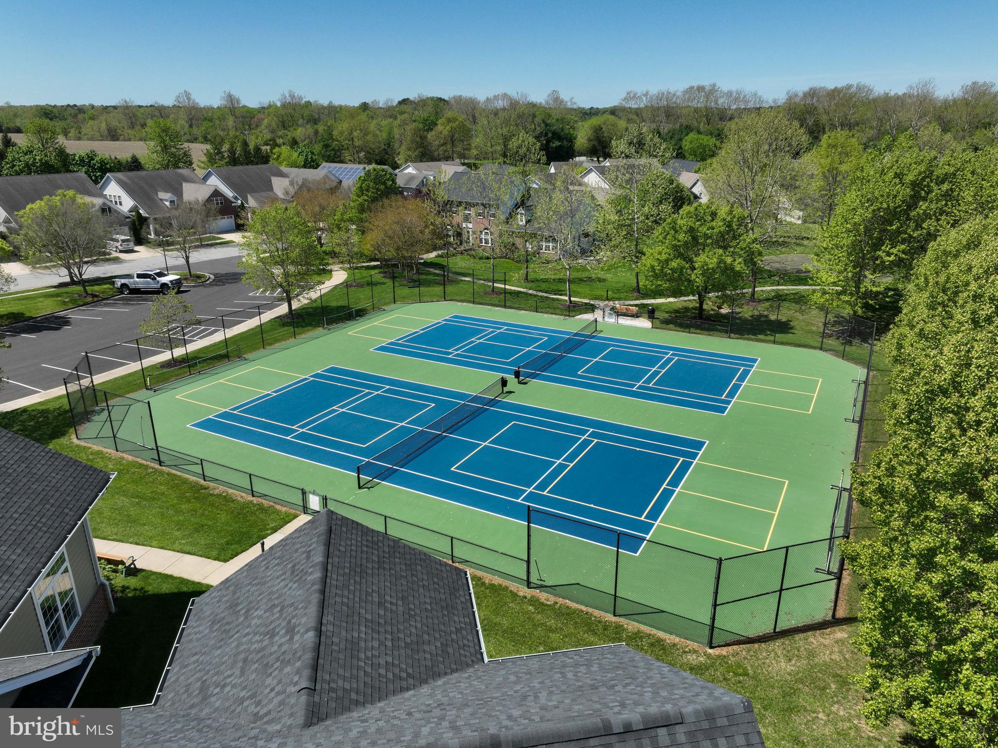 SYMPHONY VILLAGE AT CENTREVILLE - Residential