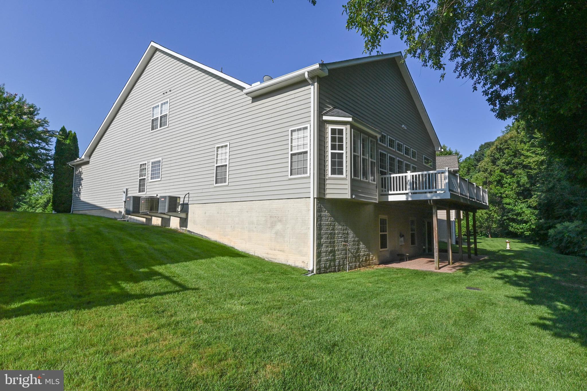 SYMPHONY VILLAGE AT CENTREVILLE - Residential