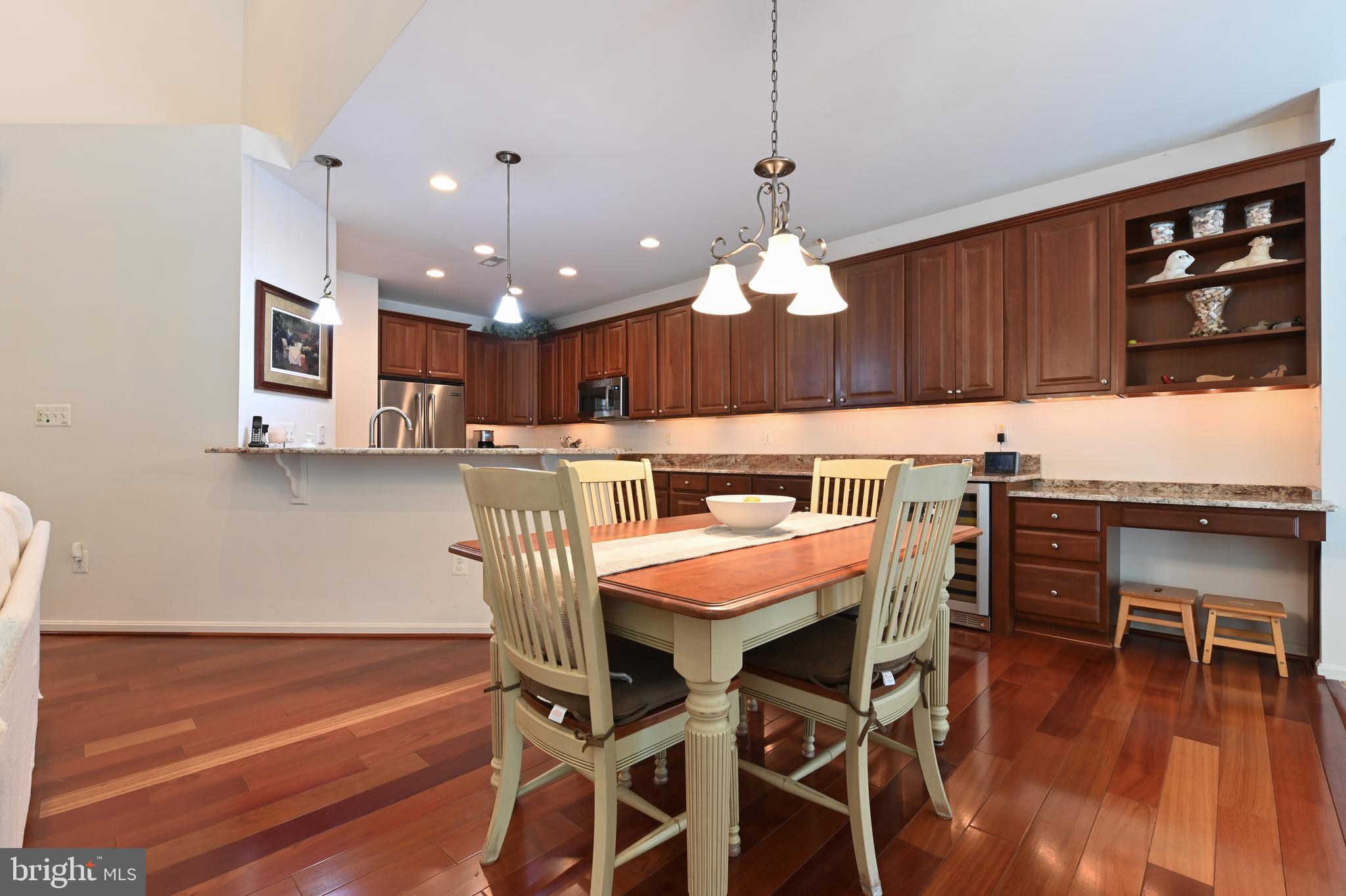 SYMPHONY VILLAGE AT CENTREVILLE - Residential