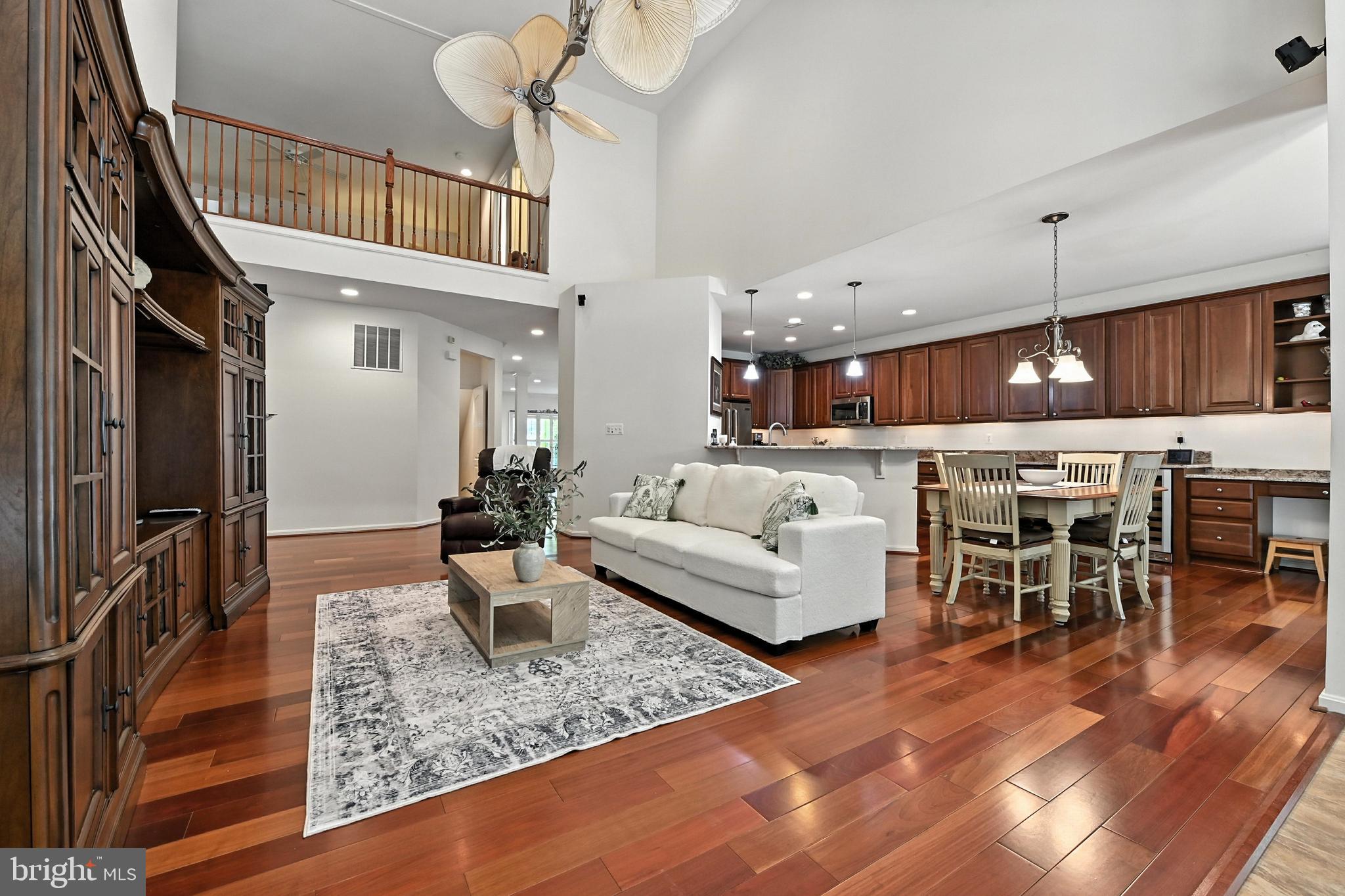 SYMPHONY VILLAGE AT CENTREVILLE - Residential