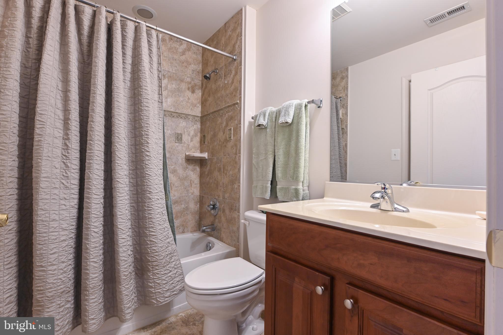 SYMPHONY VILLAGE AT CENTREVILLE - Residential