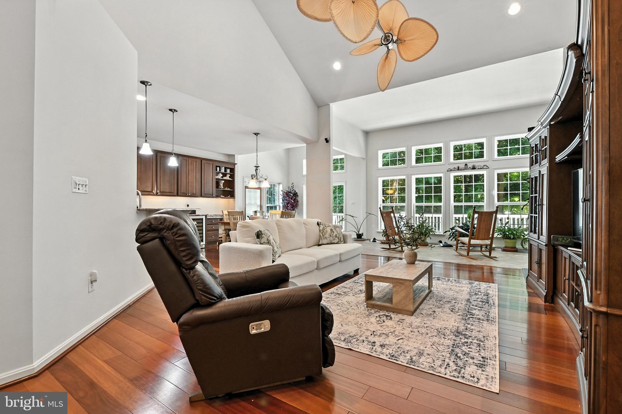 SYMPHONY VILLAGE AT CENTREVILLE - Residential