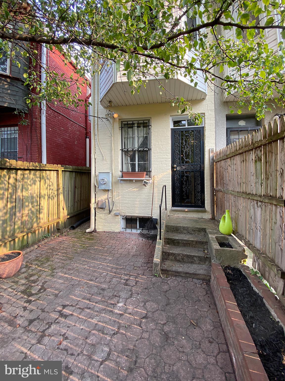 CHARLES VILLAGE - Residential