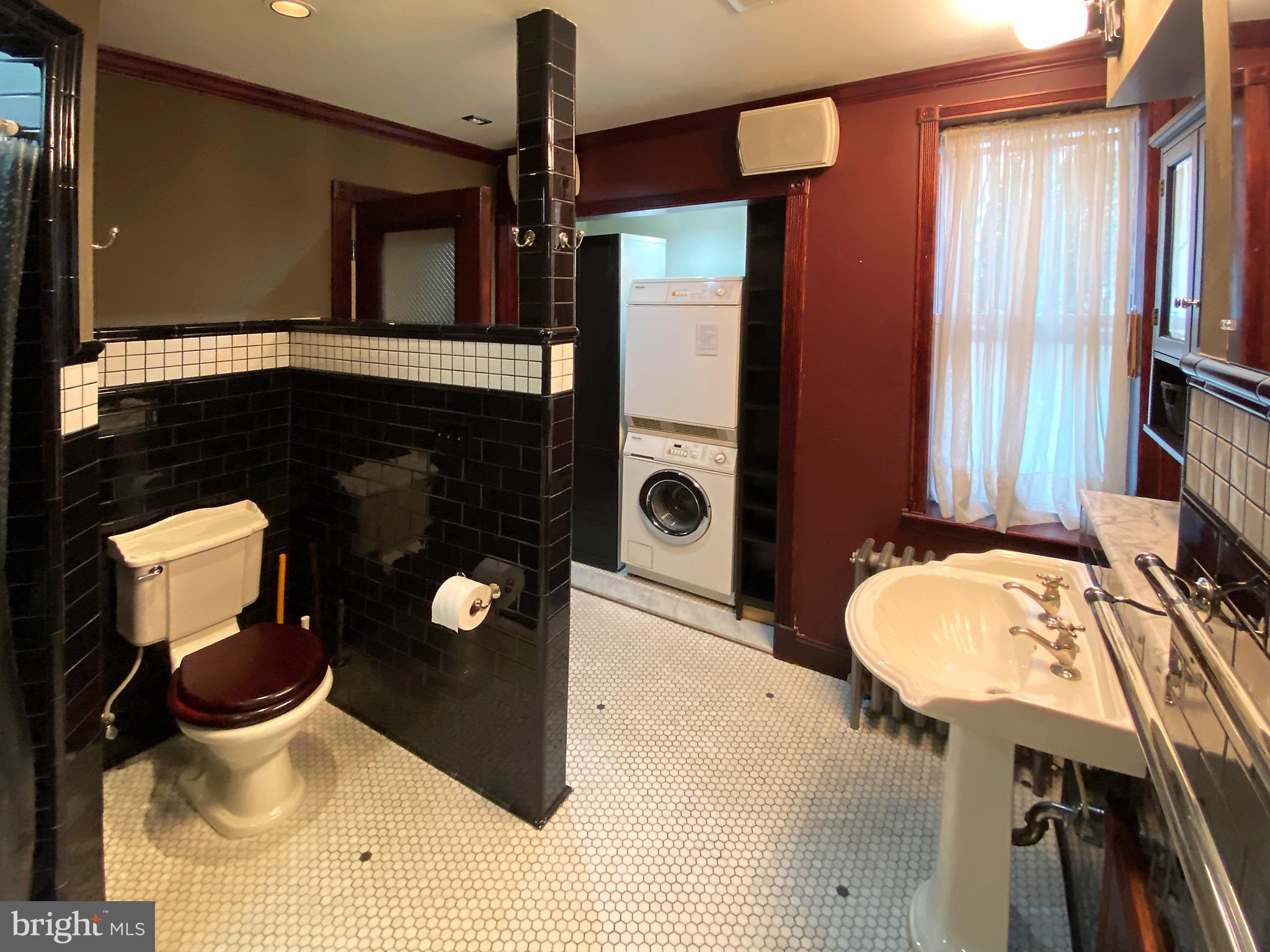 CHARLES VILLAGE - Residential