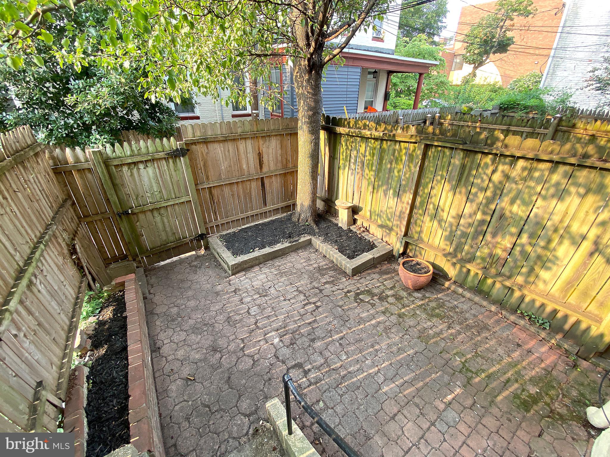 CHARLES VILLAGE - Residential