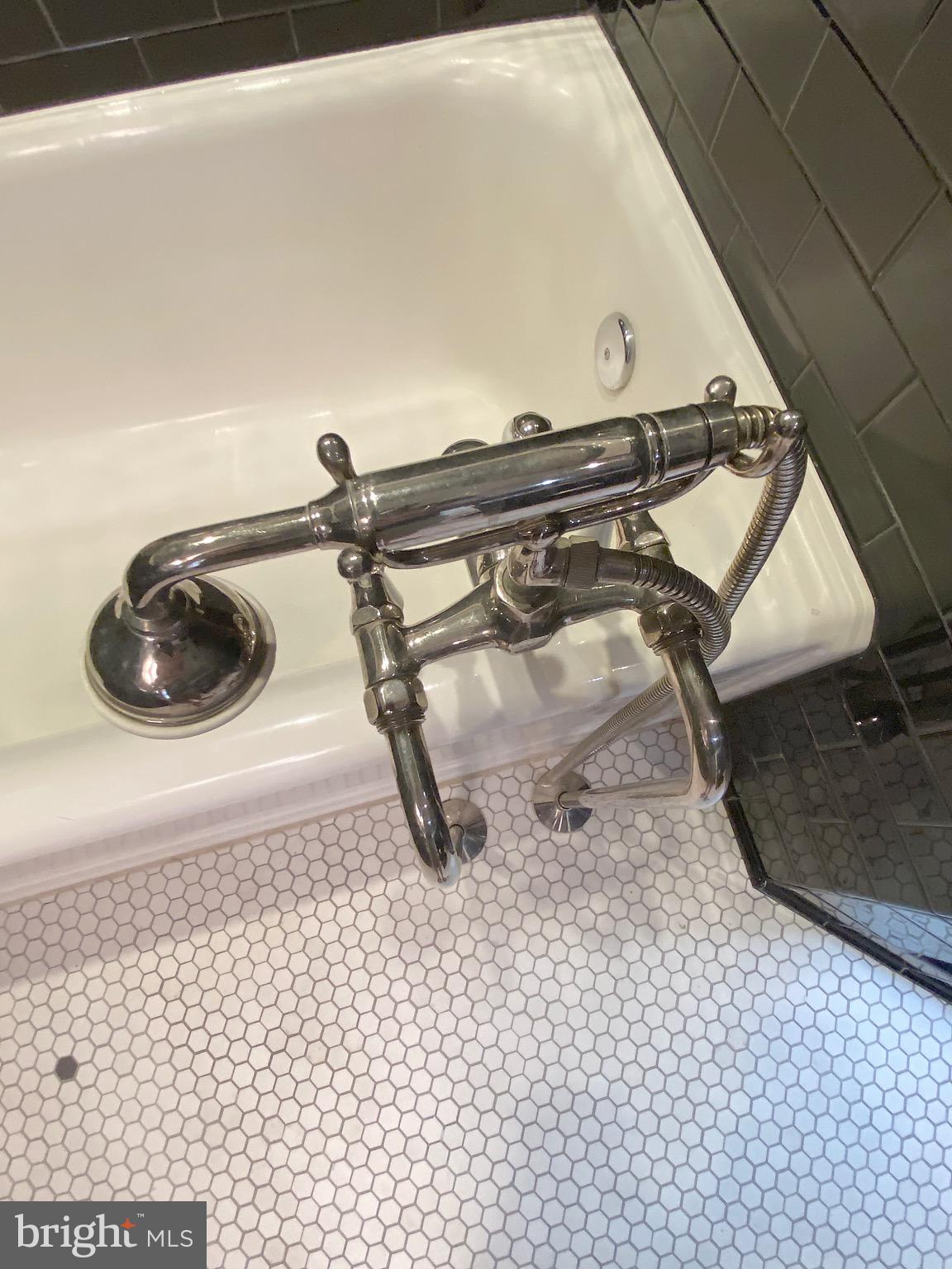 CHARLES VILLAGE - Residential