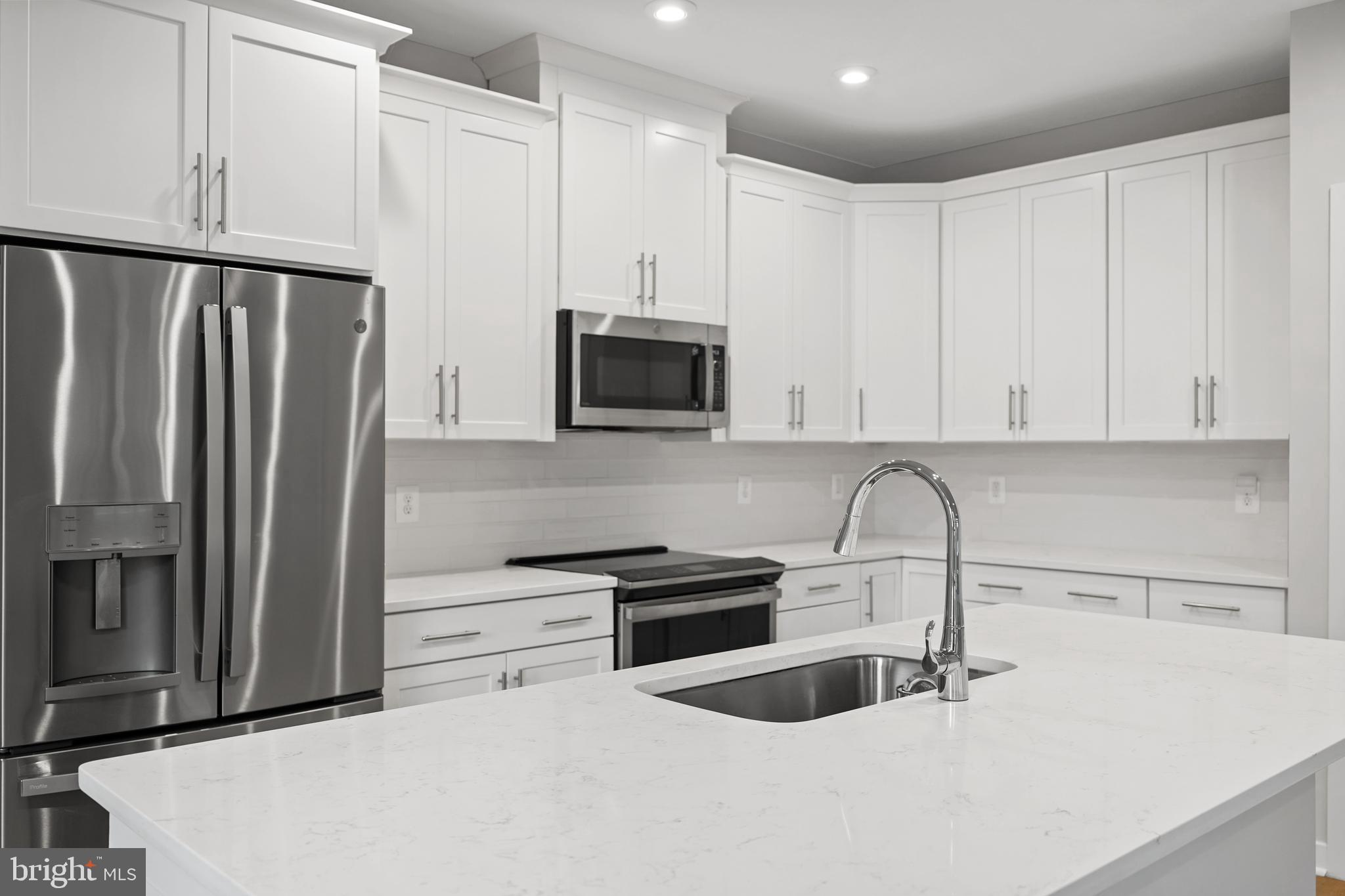 TALL OAKS - Residential Lease