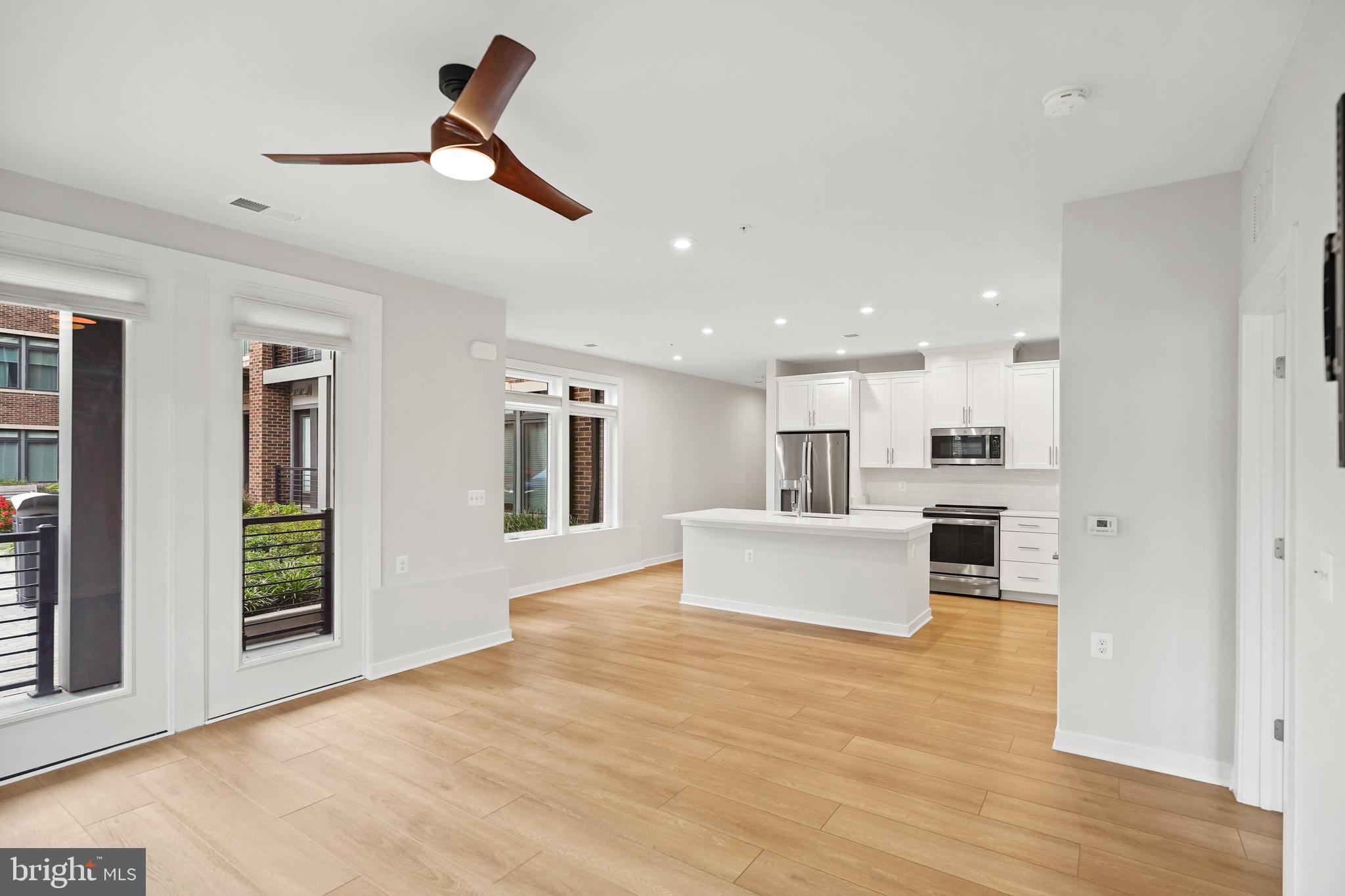 TALL OAKS - Residential Lease