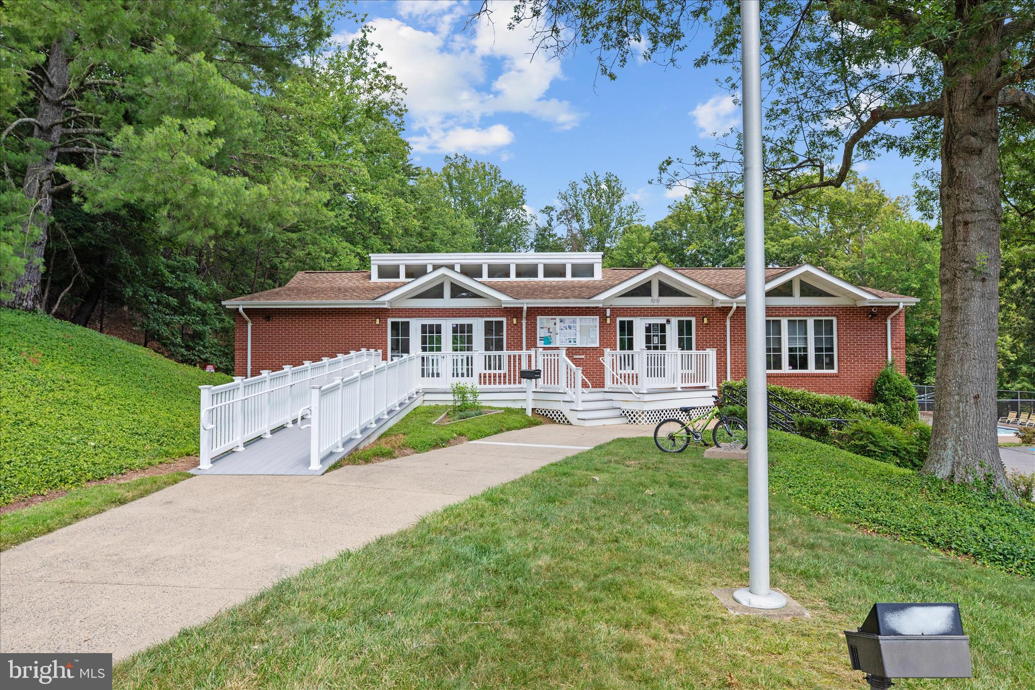 NEWINGTON FOREST - Residential