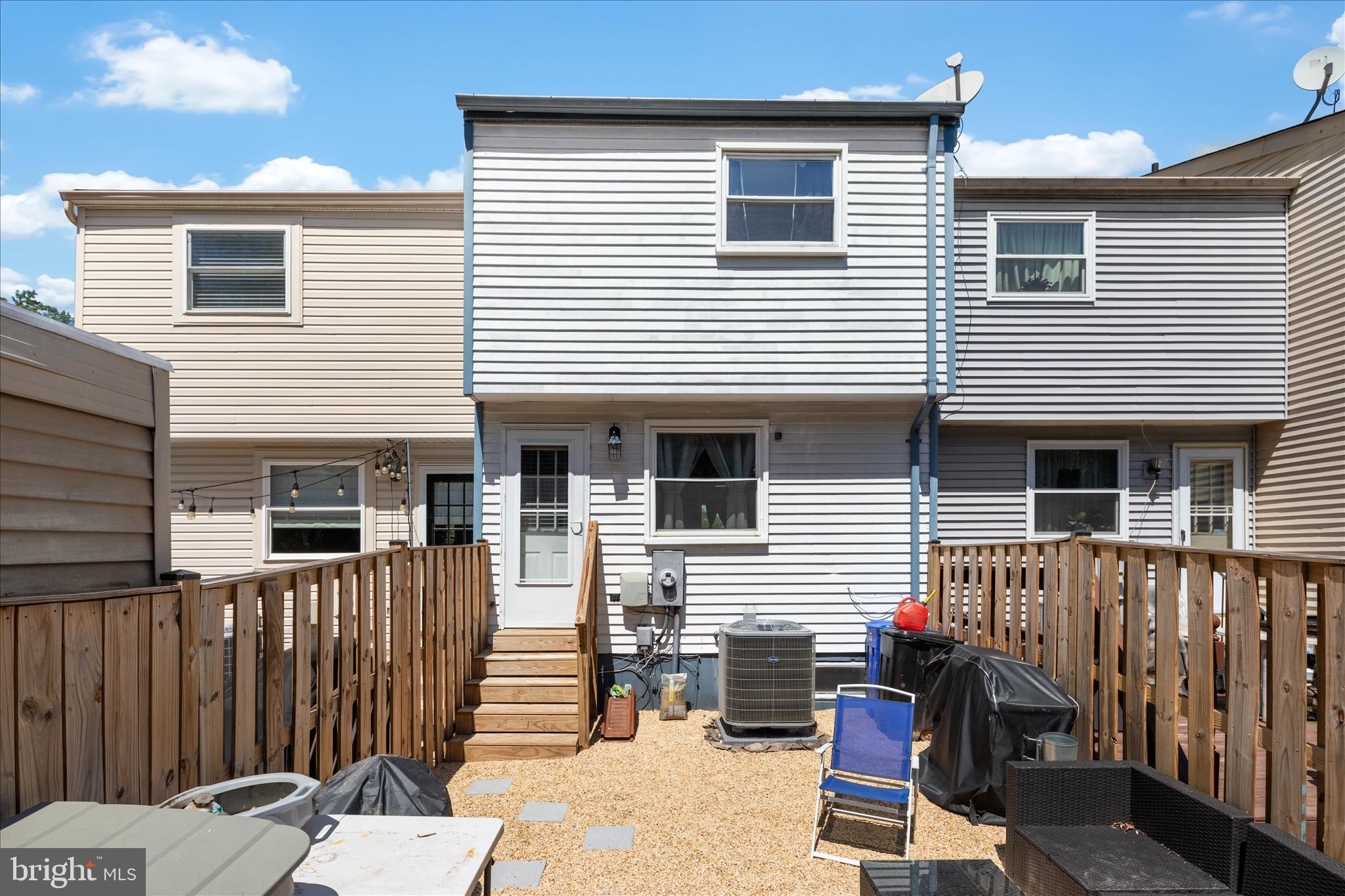 NEWINGTON FOREST - Residential