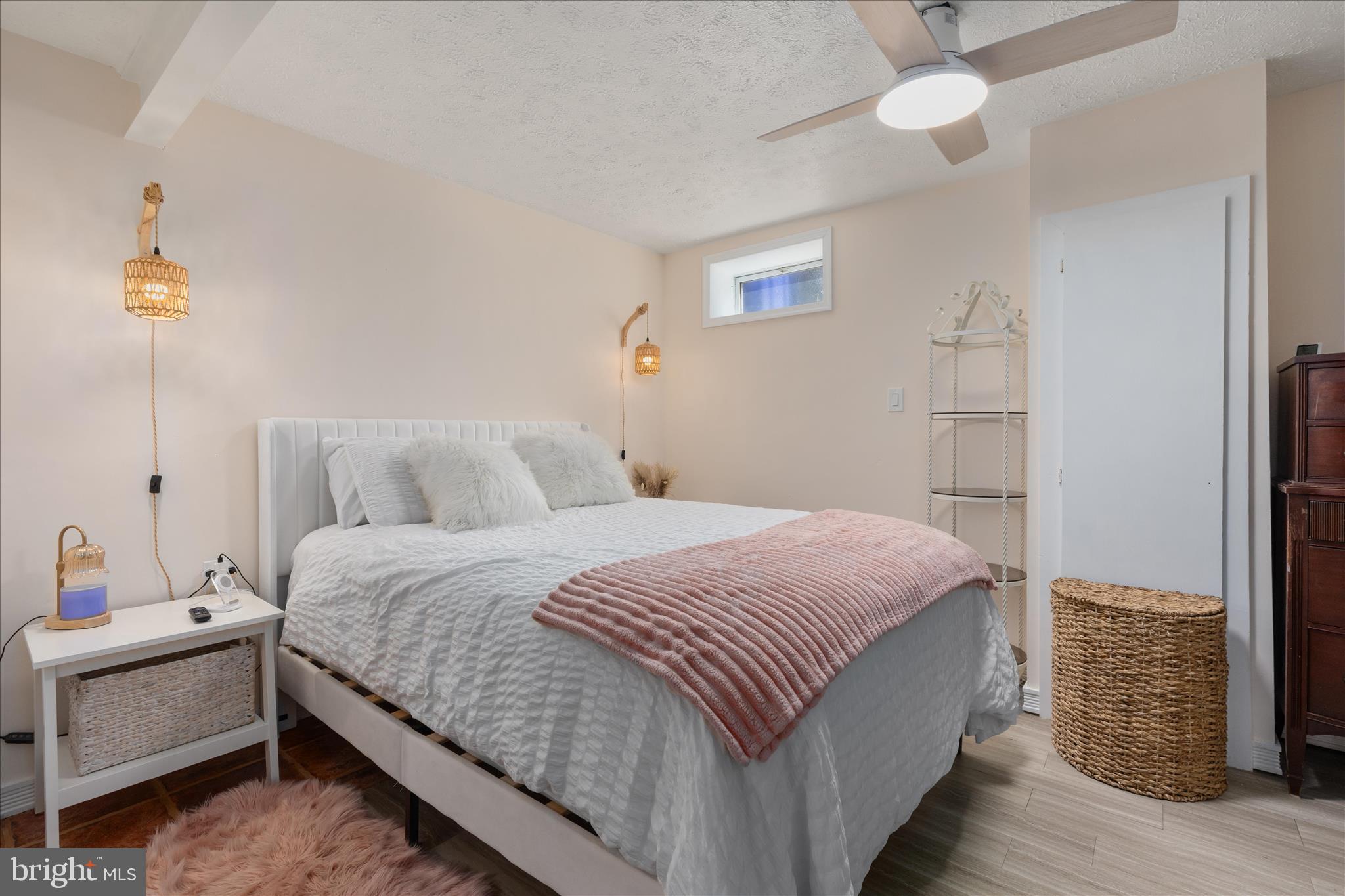 NEWINGTON FOREST - Residential