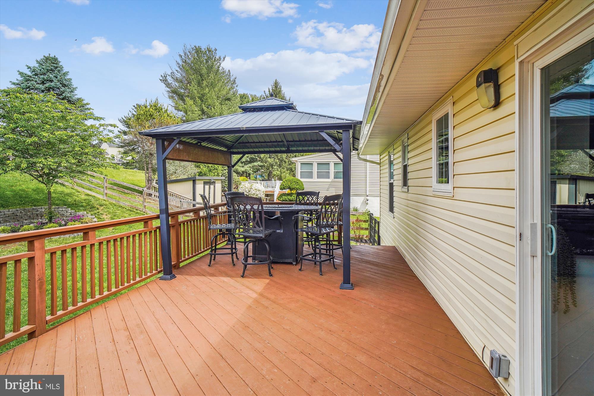 HILLTOP - Residential