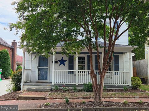 Homes For Rent - 102 Frederick Street<br/> FREDERICKSBURG, VA 22401
