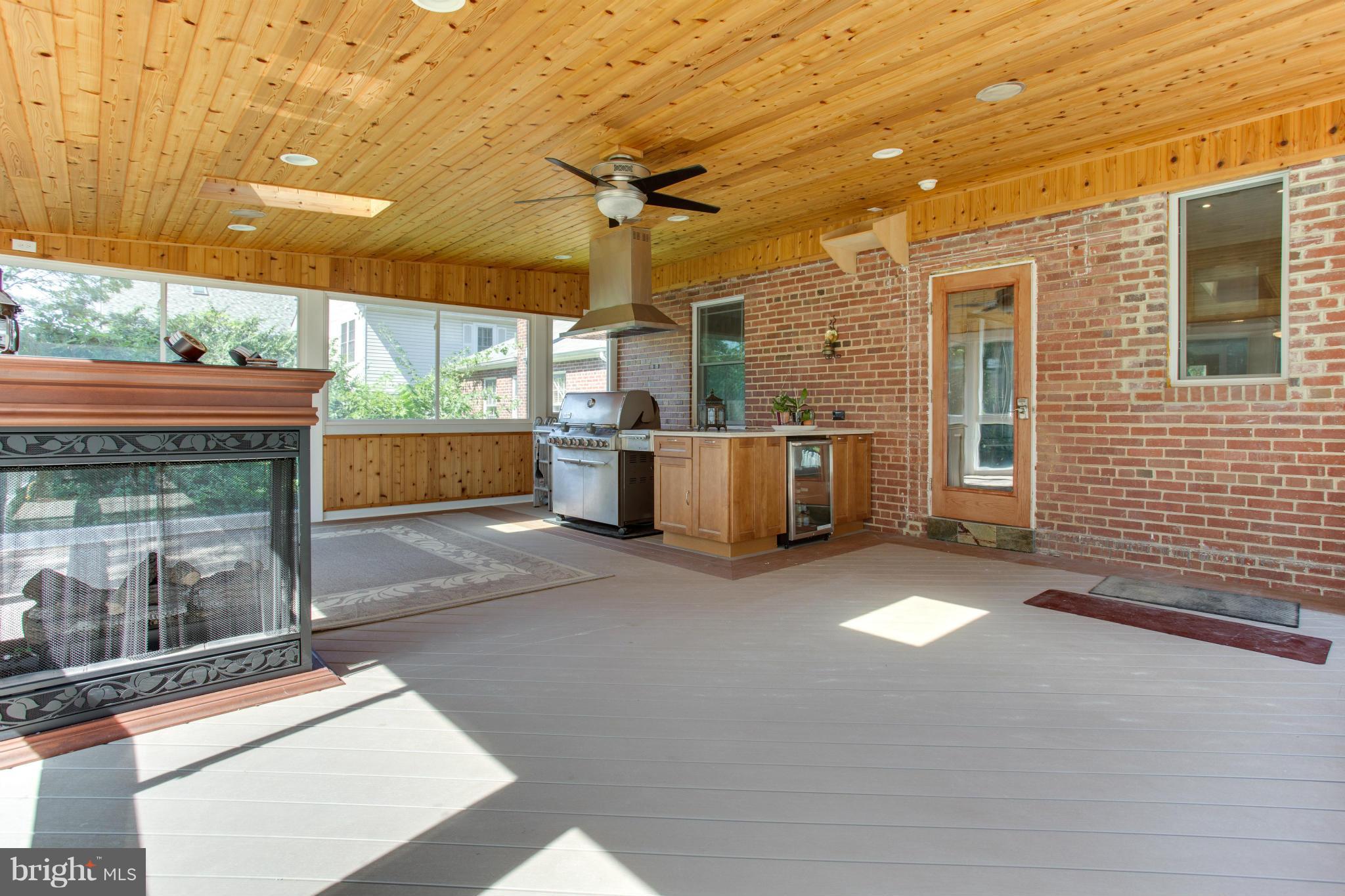 ROSEDALE PARK - Residential