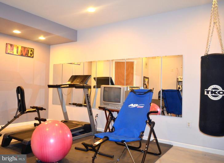 SUN VALLEY ESTATES - Residential