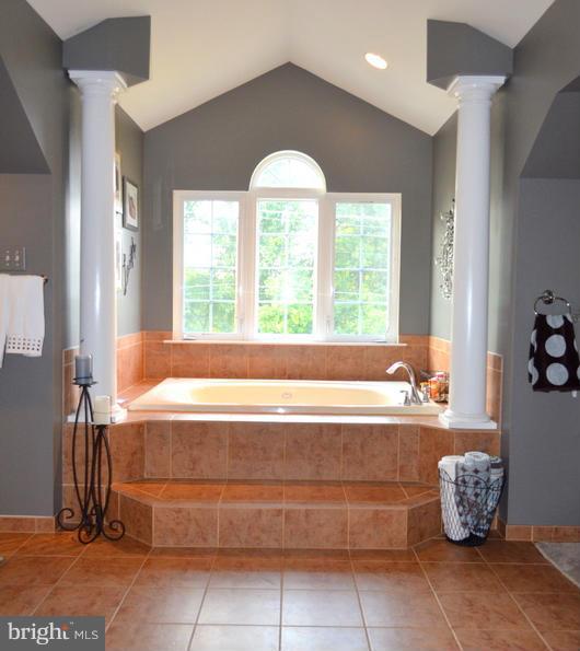 SUN VALLEY ESTATES - Residential