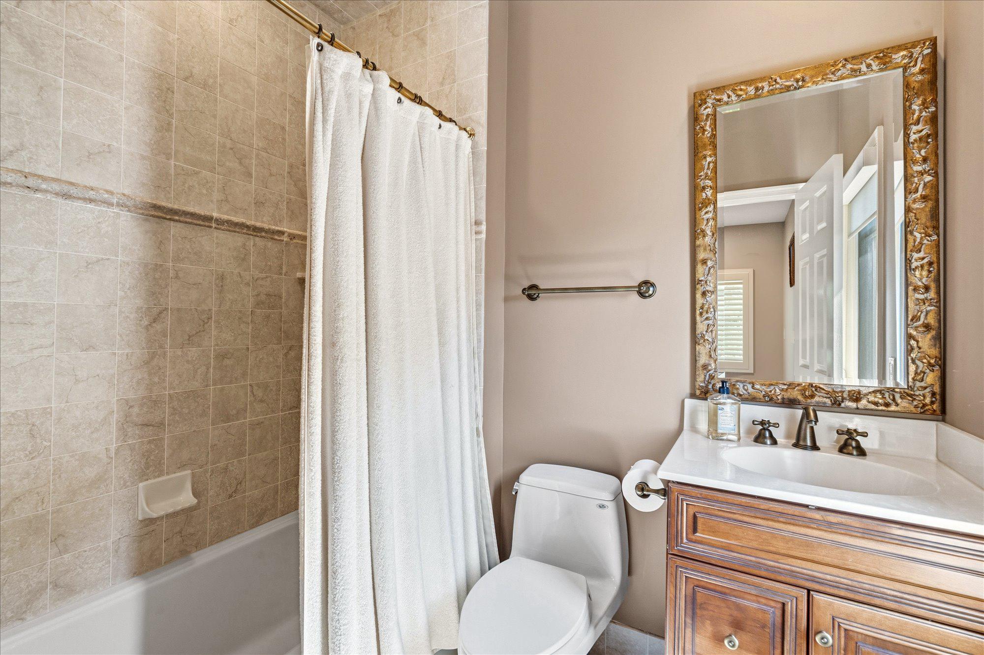 FOGGYS PASTURE - Residential