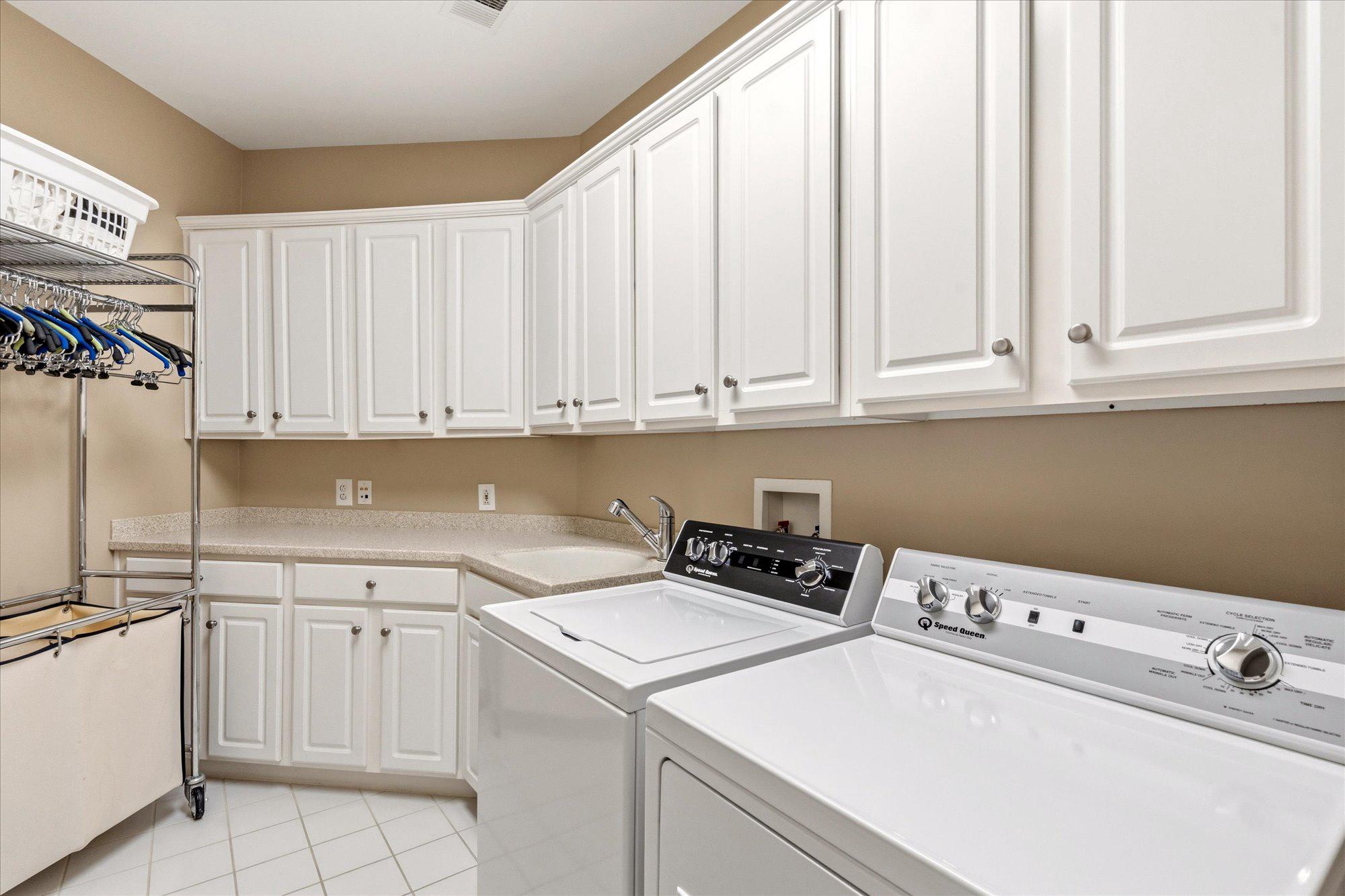 FOGGYS PASTURE - Residential