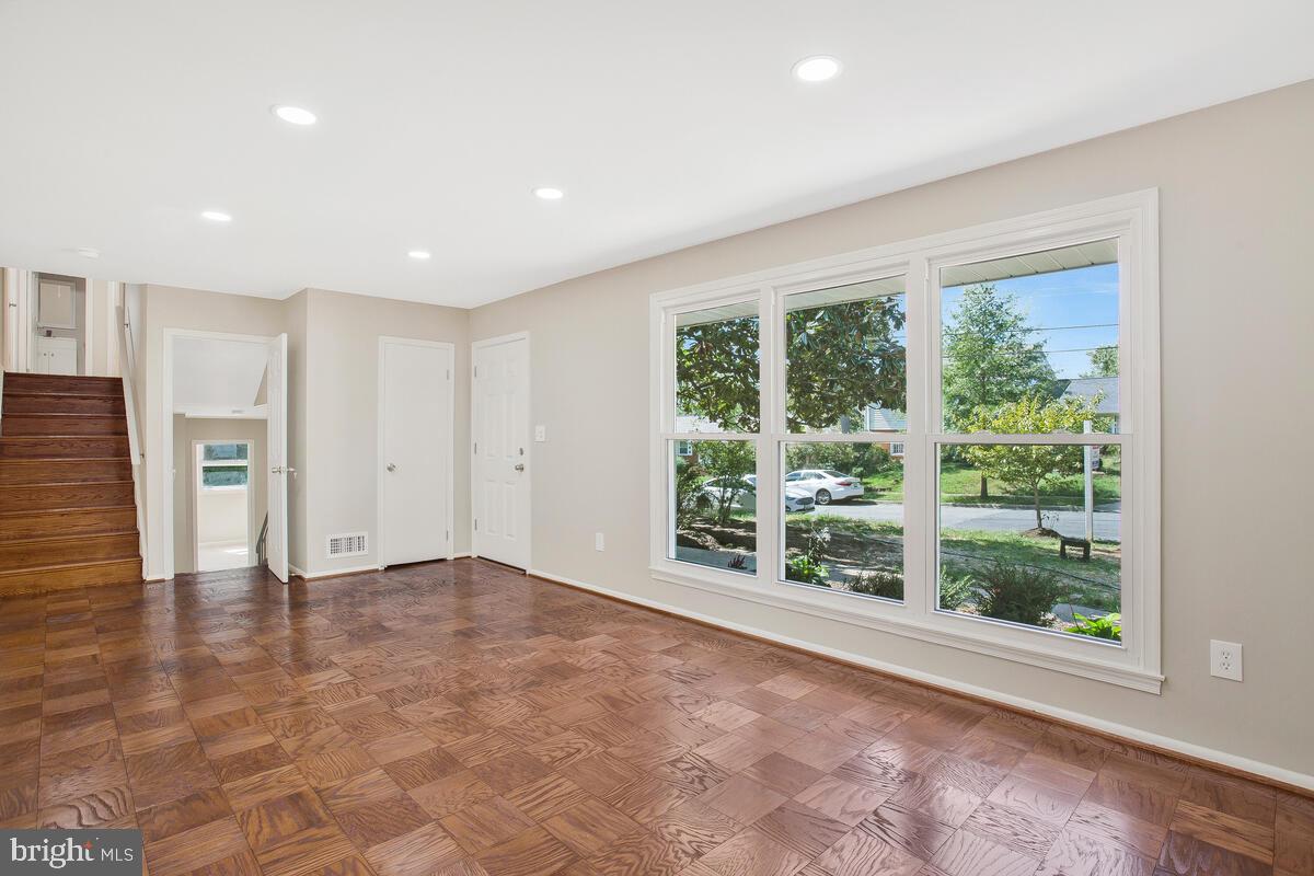 GREENBRIAR - Residential