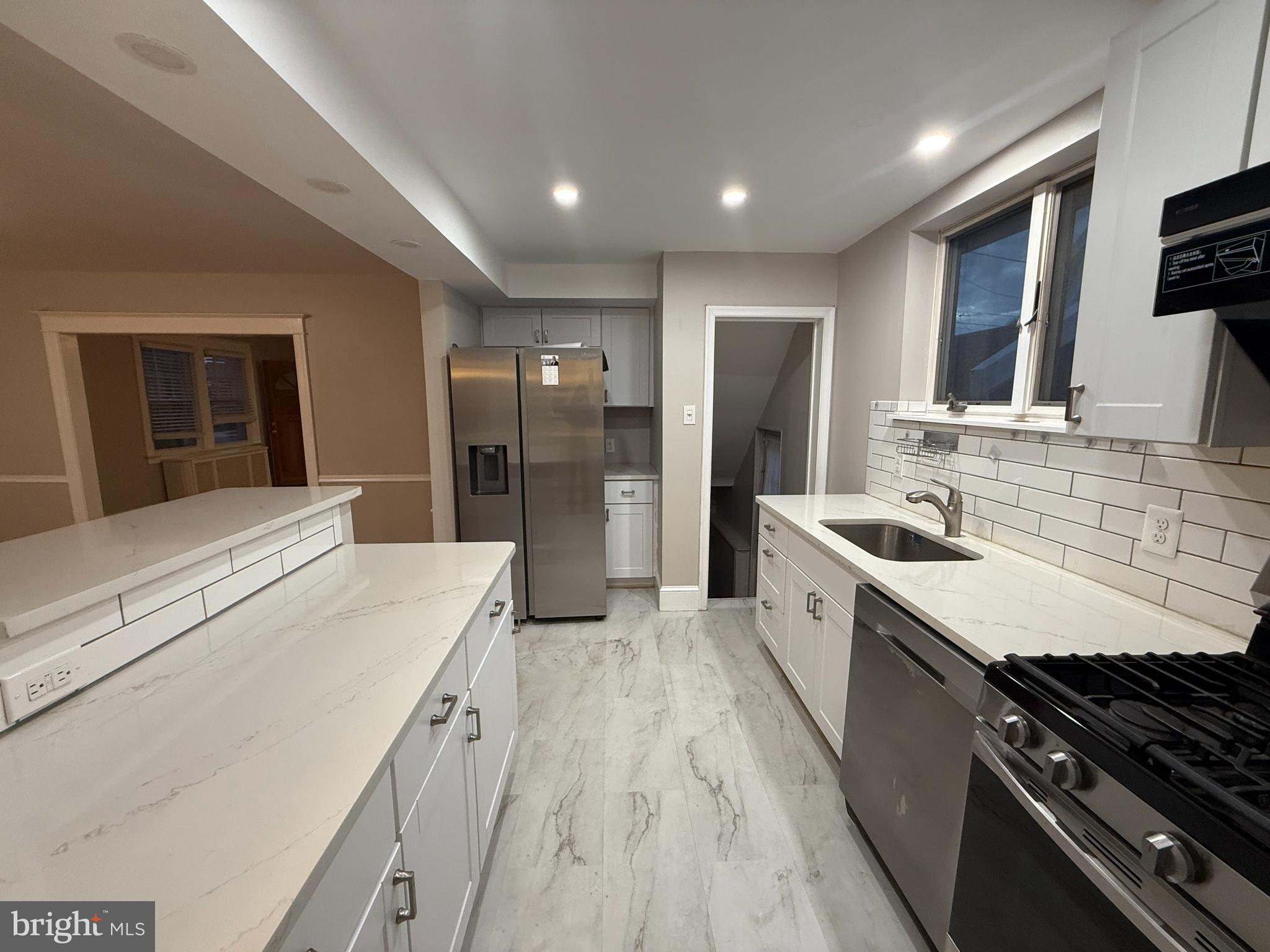 MANOA - Residential Lease