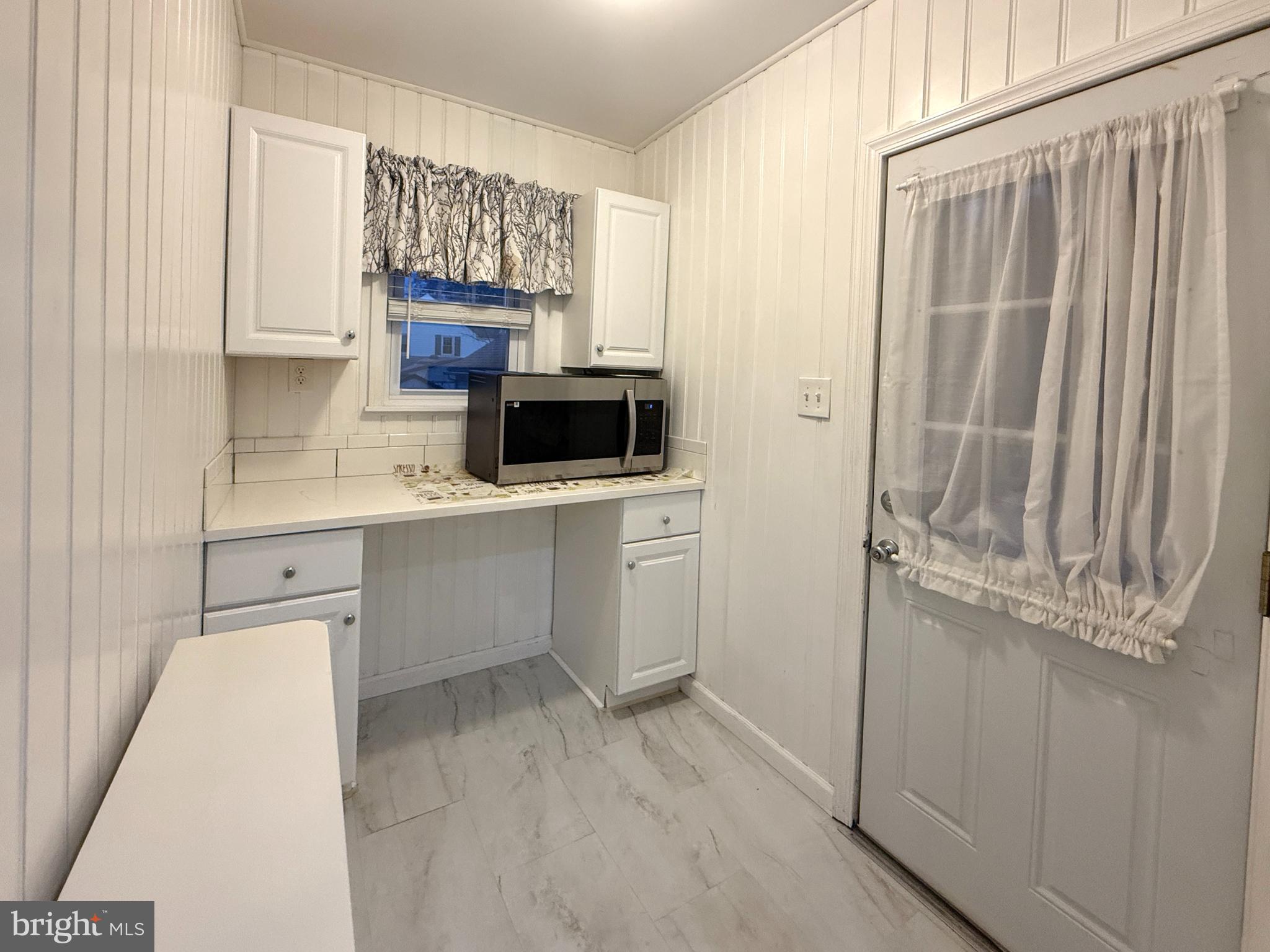 MANOA - Residential Lease