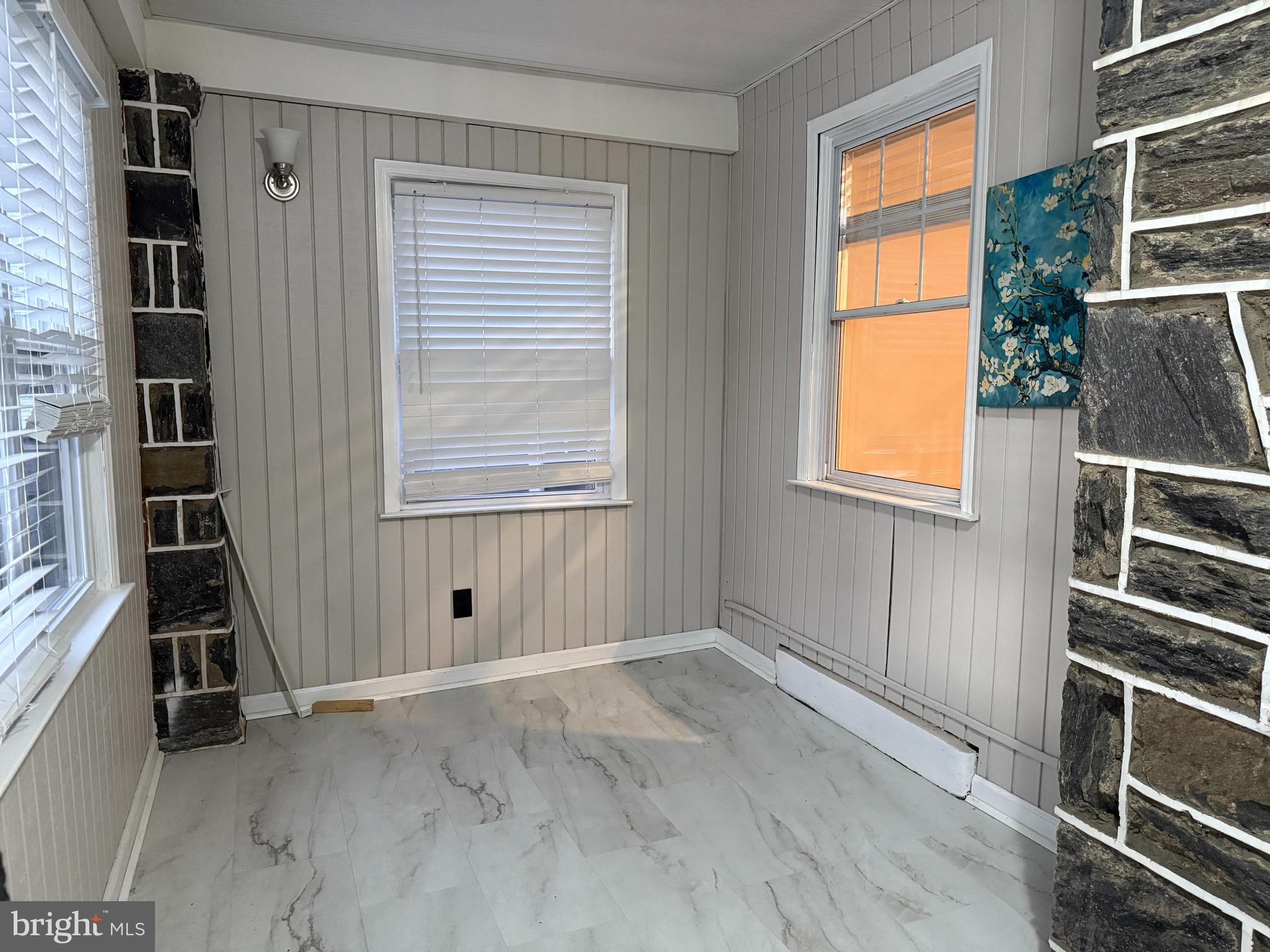 MANOA - Residential Lease