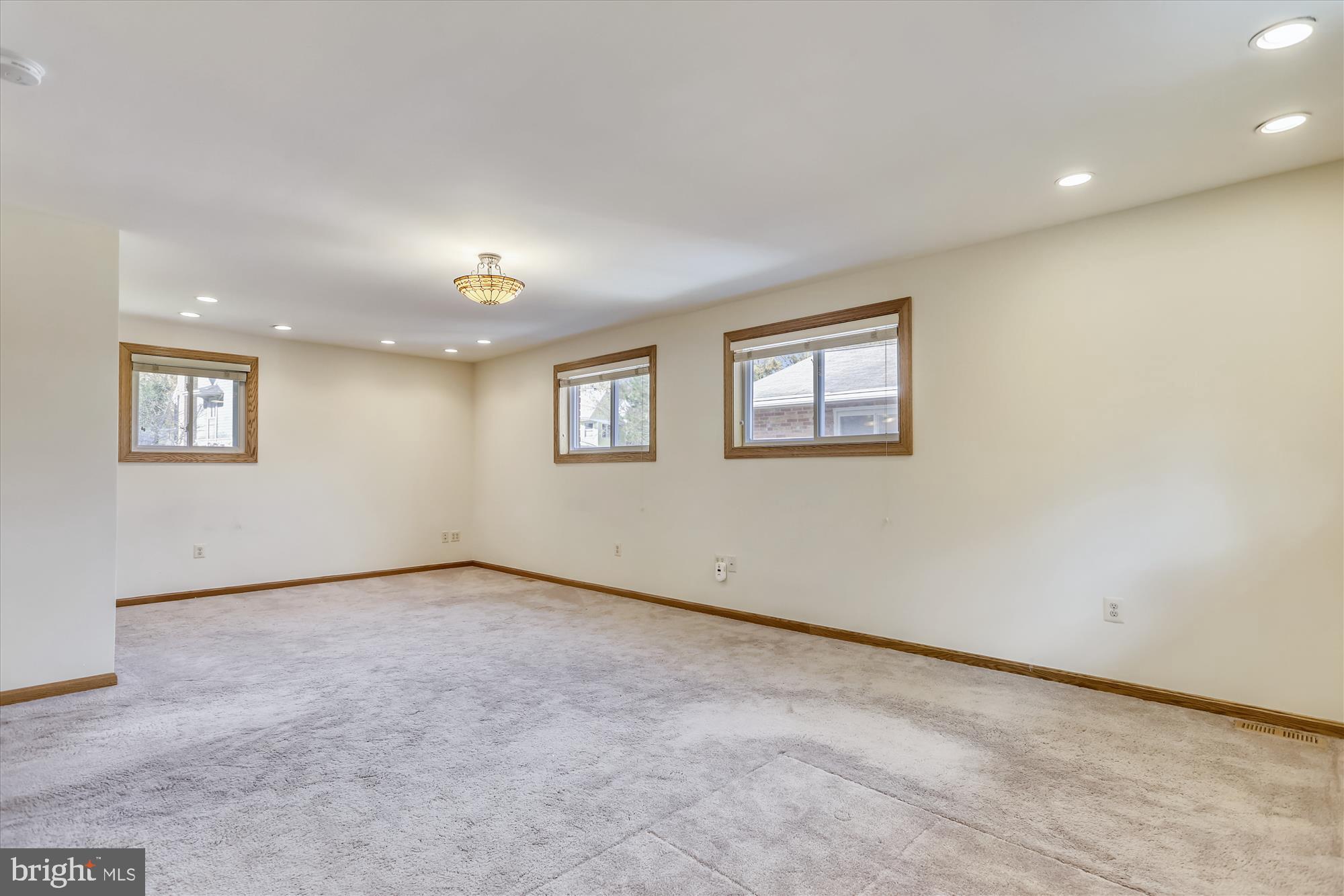 MERRIMACK PARK - Residential Lease