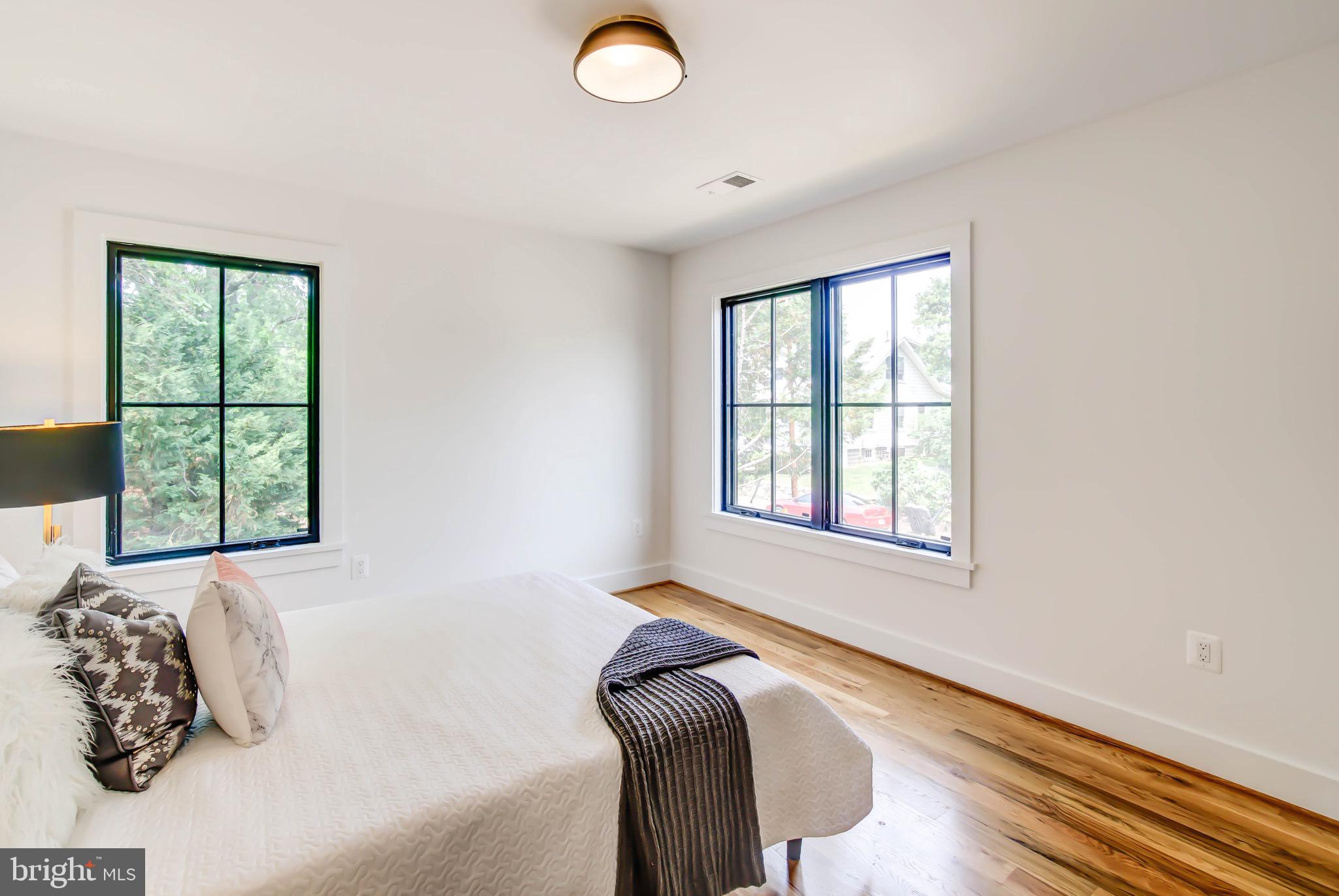 LYON PARK - Residential