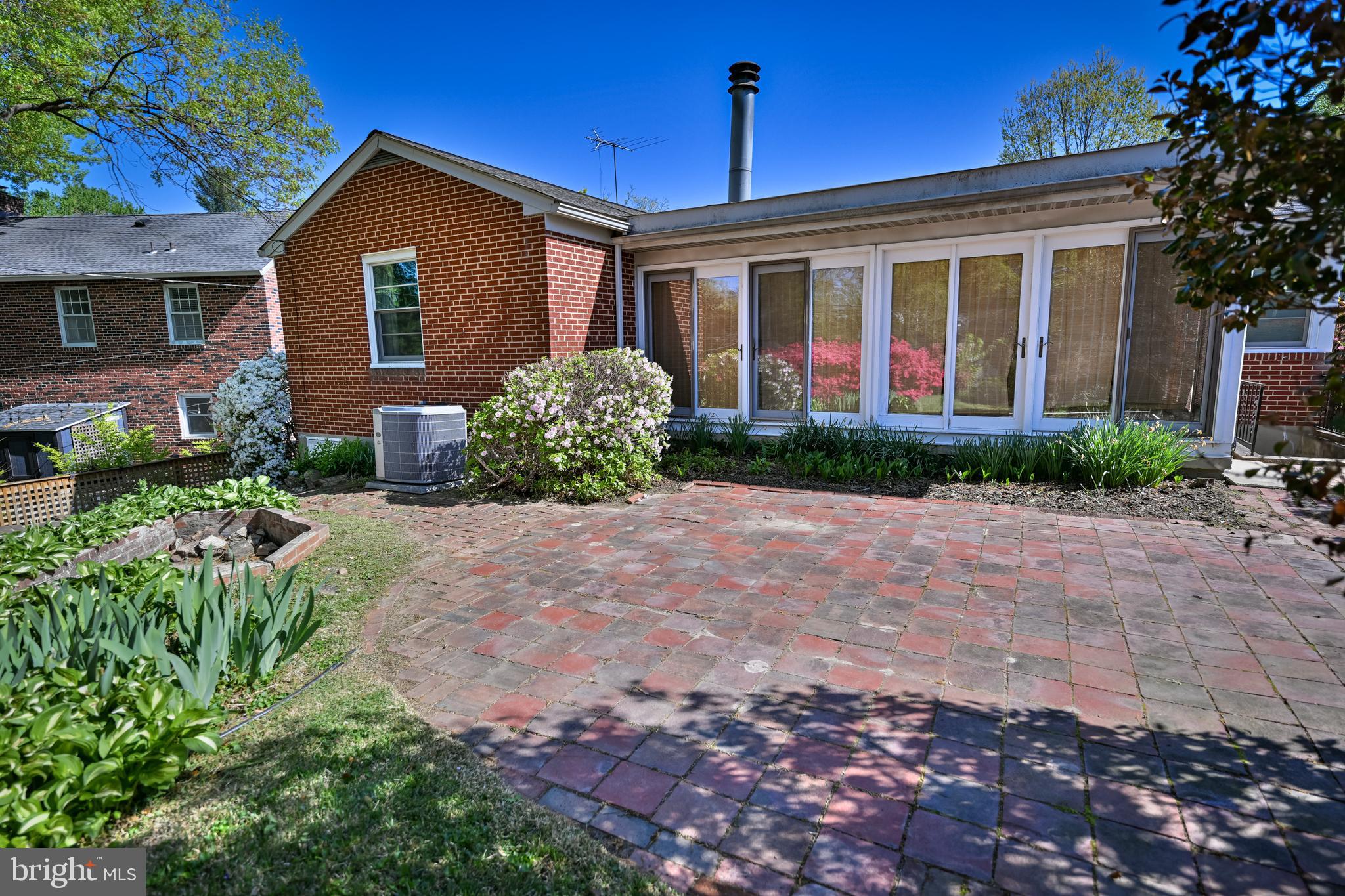 KNOLLWOOD - Residential