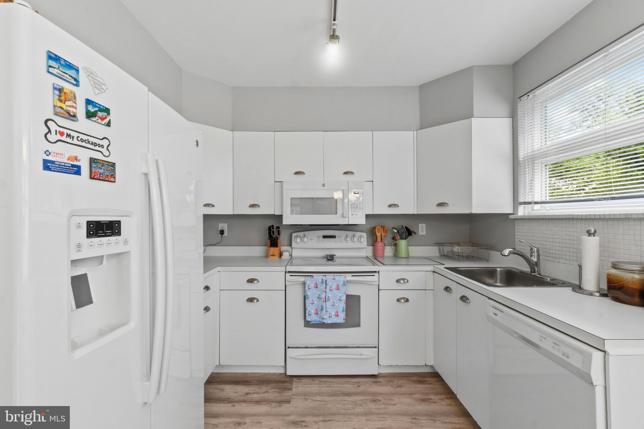 KNOLLWOOD - Residential