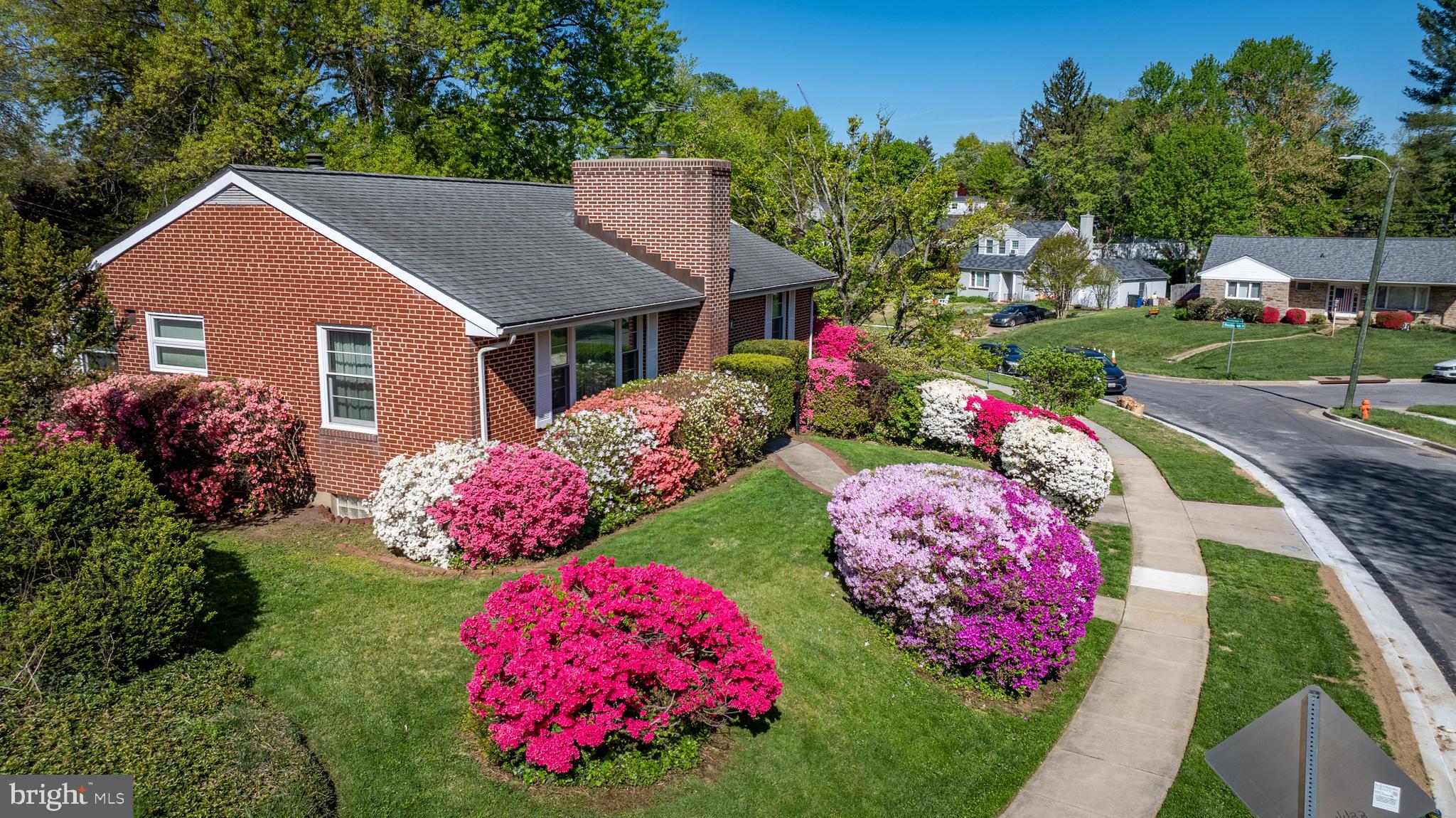 KNOLLWOOD - Residential
