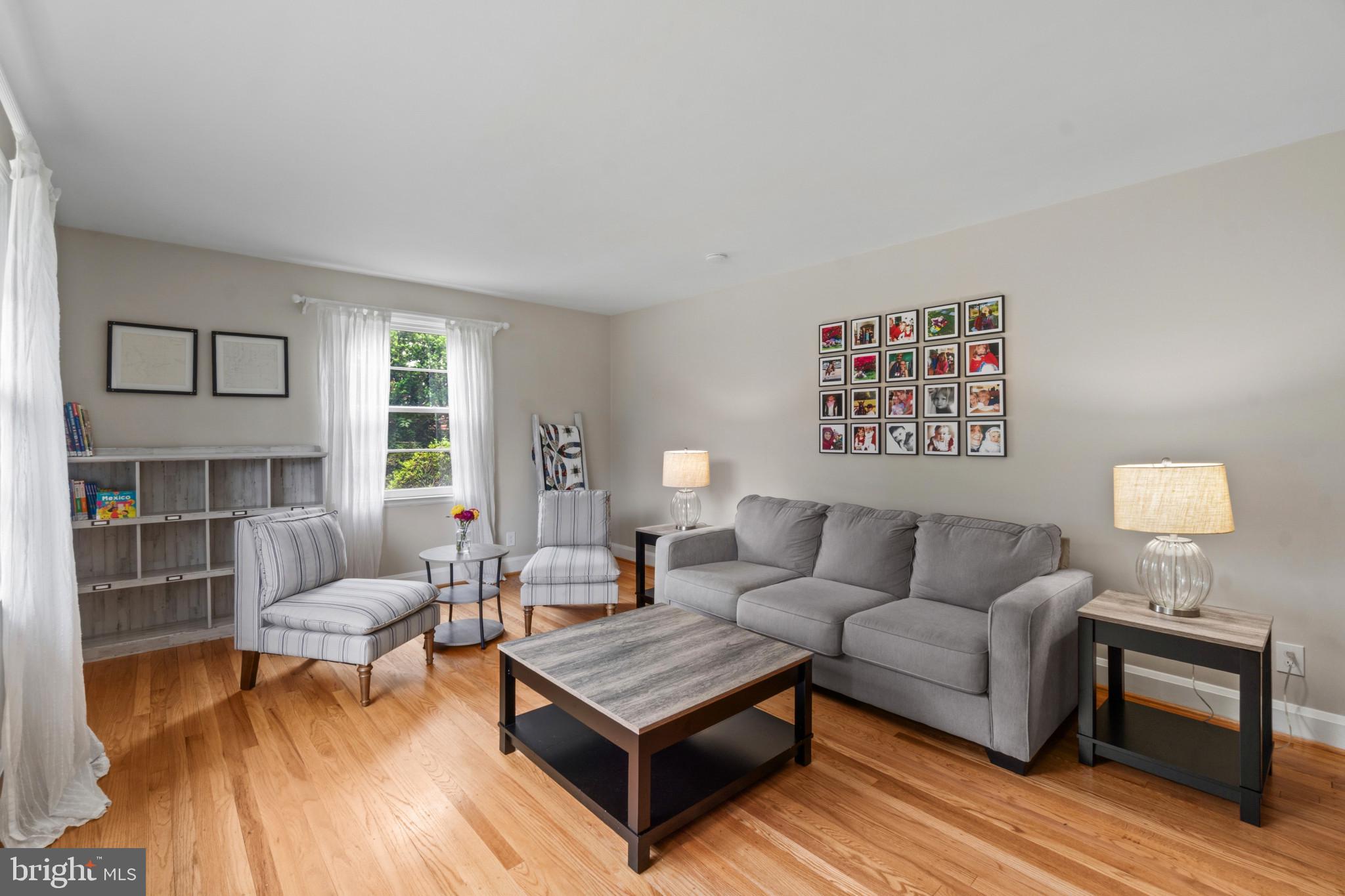 KNOLLWOOD - Residential