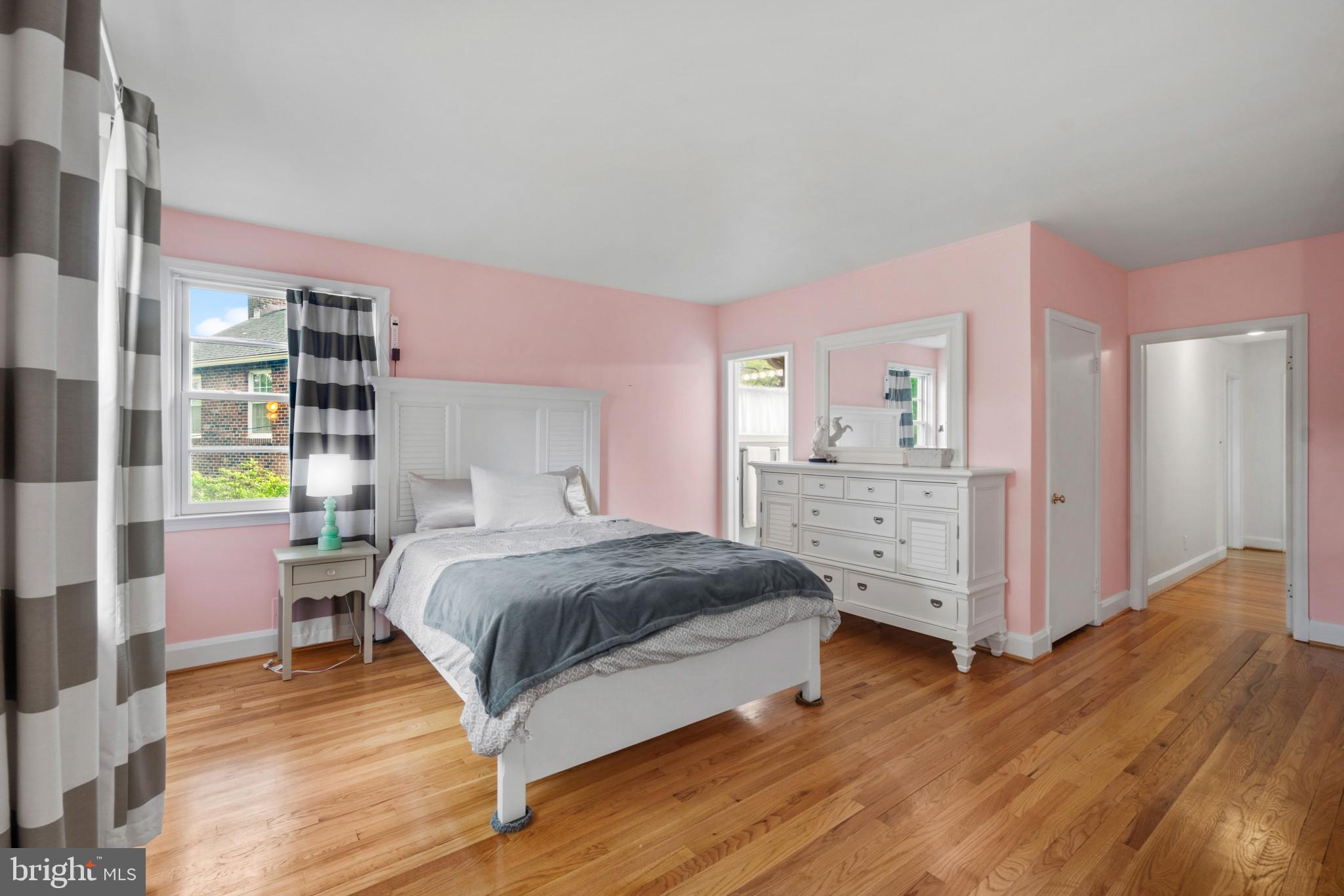 KNOLLWOOD - Residential