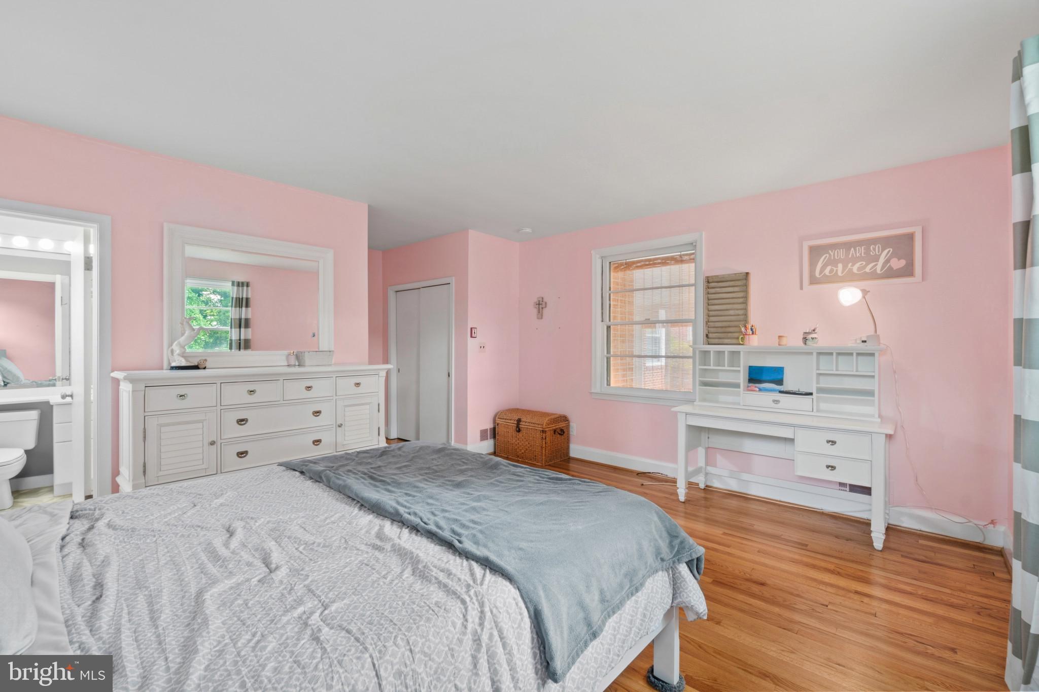 KNOLLWOOD - Residential