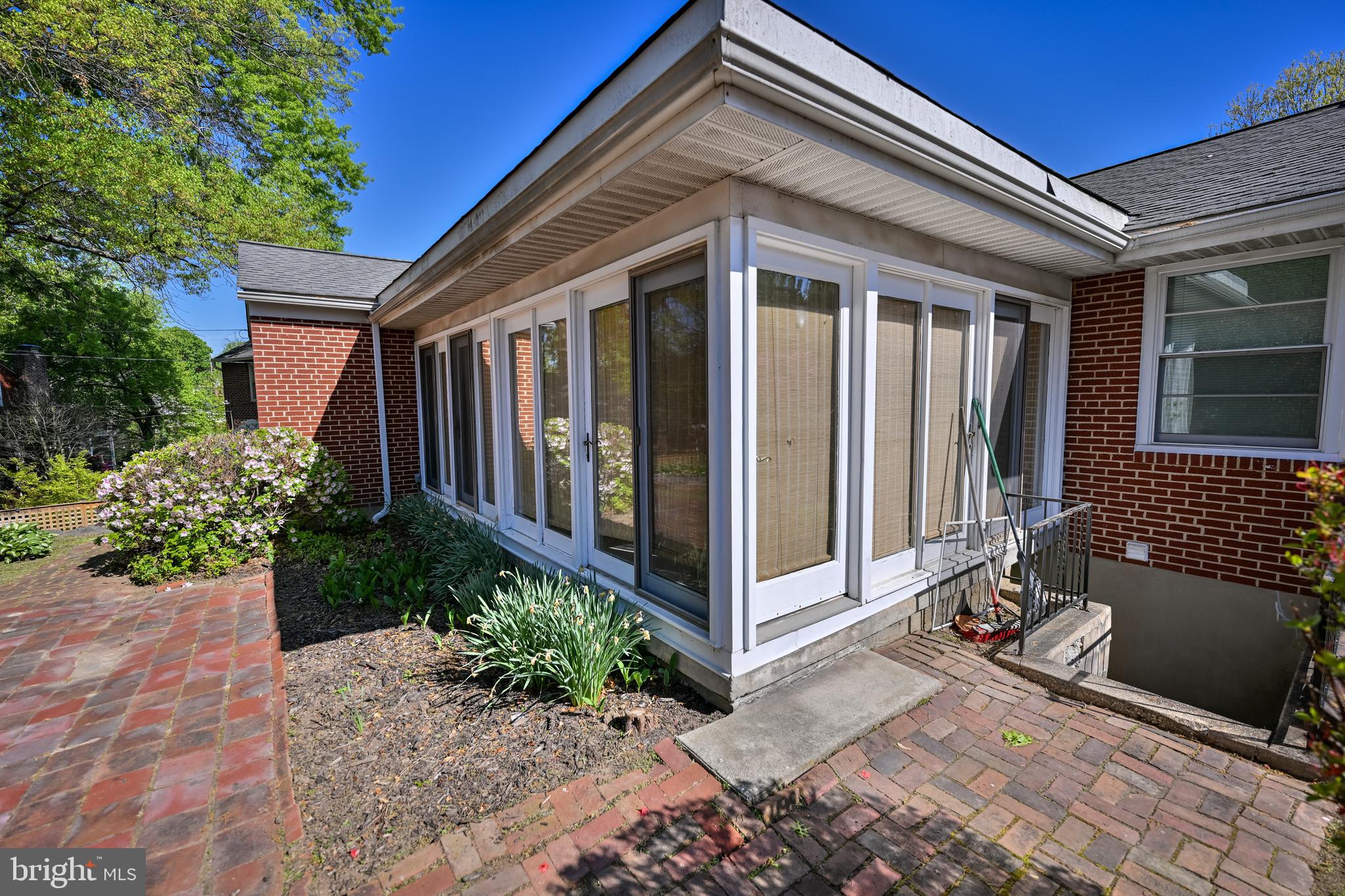 KNOLLWOOD - Residential