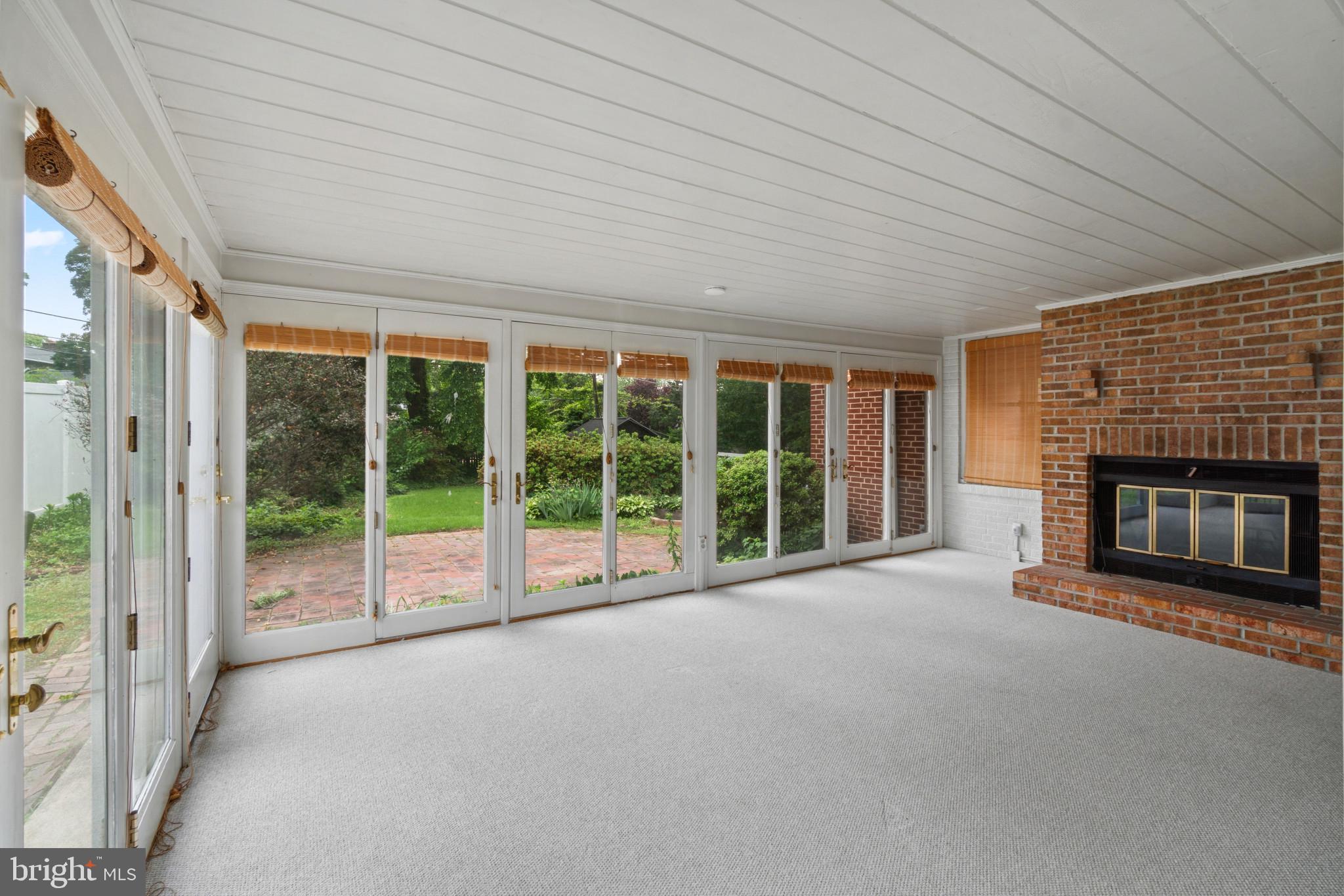 KNOLLWOOD - Residential