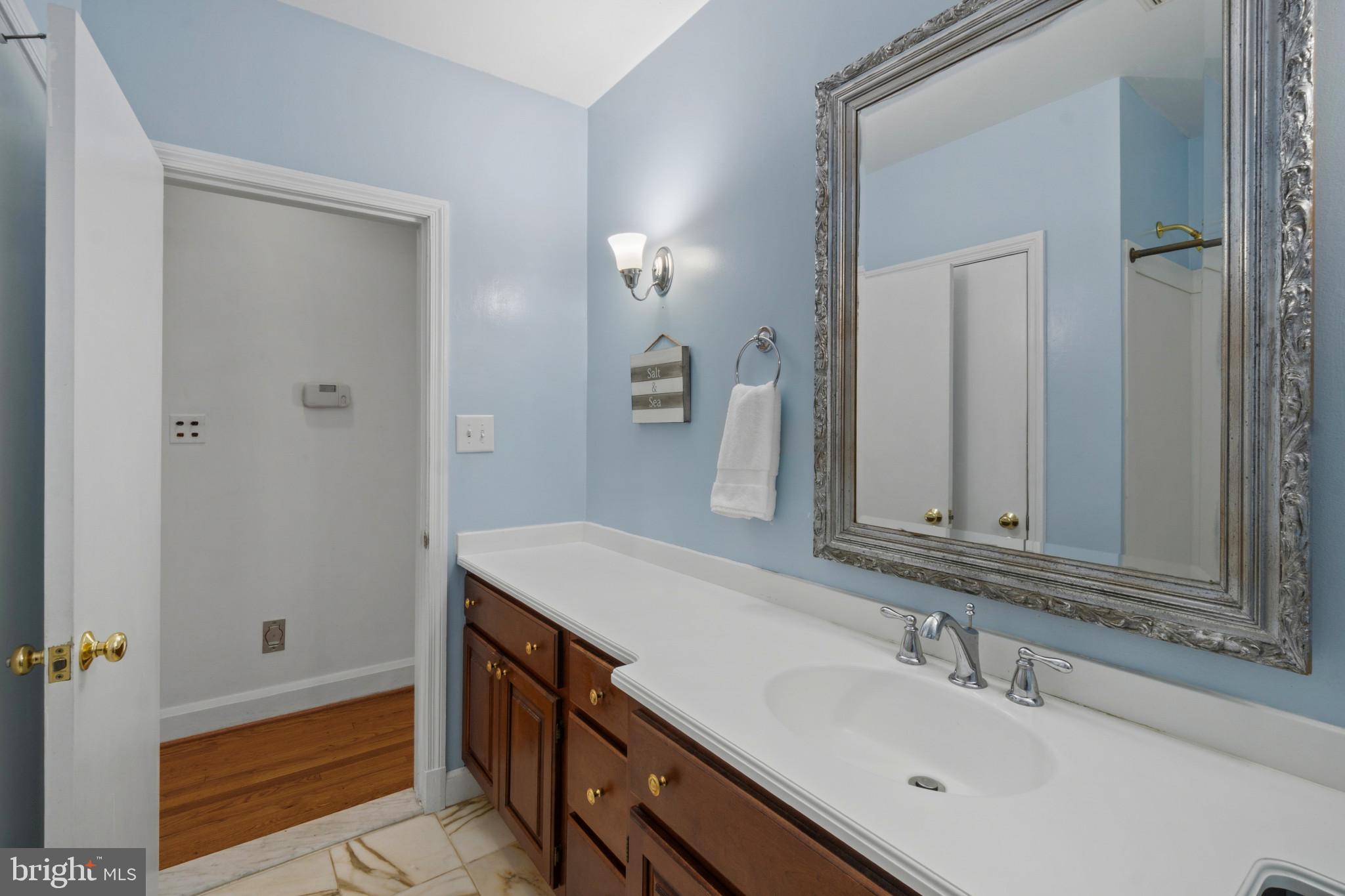 KNOLLWOOD - Residential