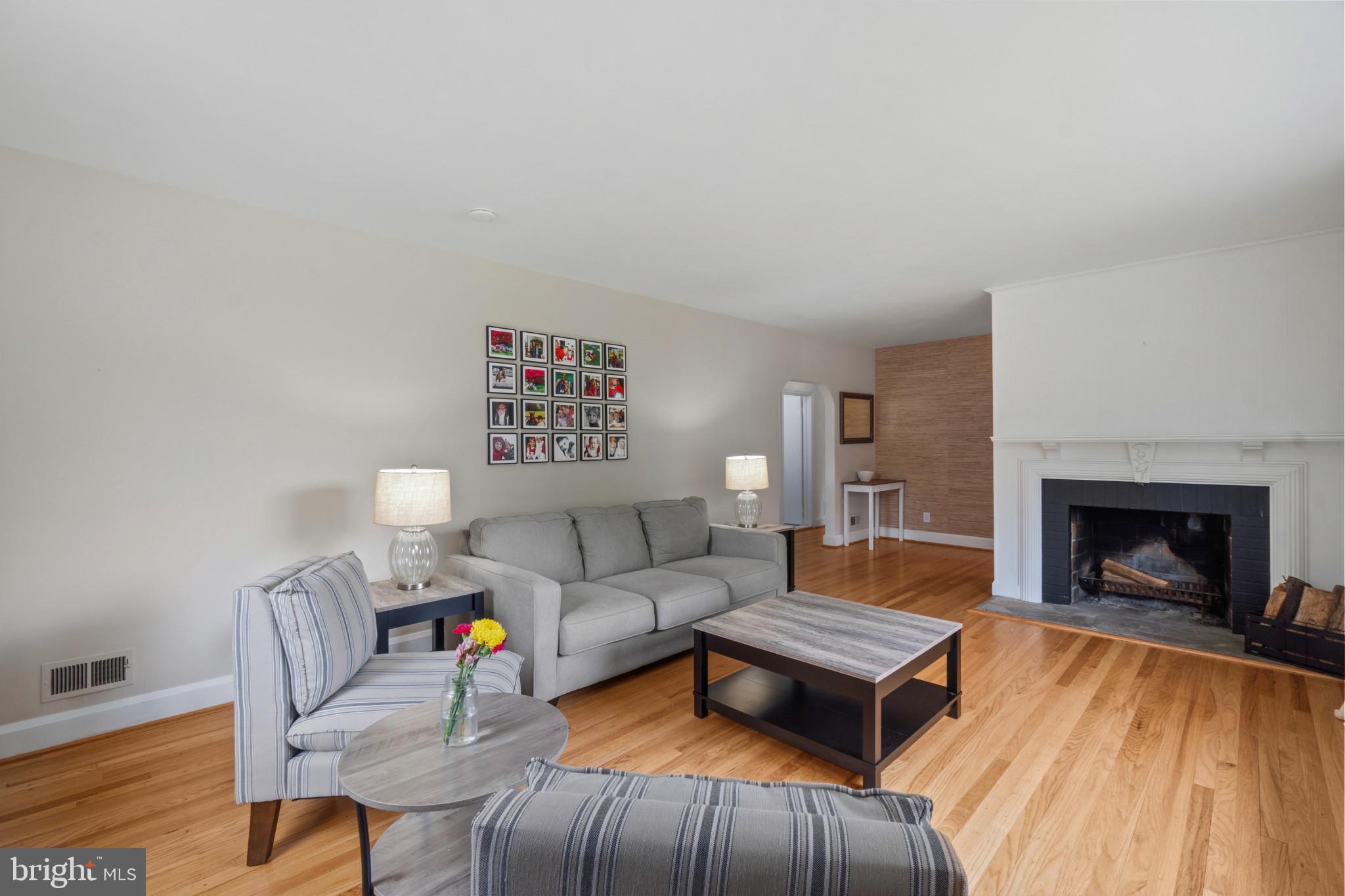 KNOLLWOOD - Residential