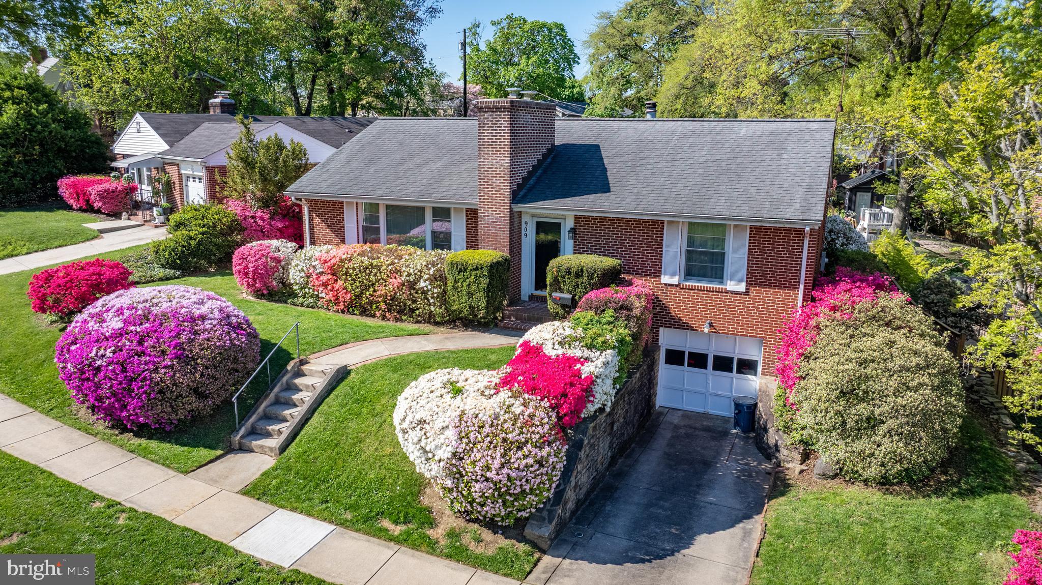 KNOLLWOOD - Residential