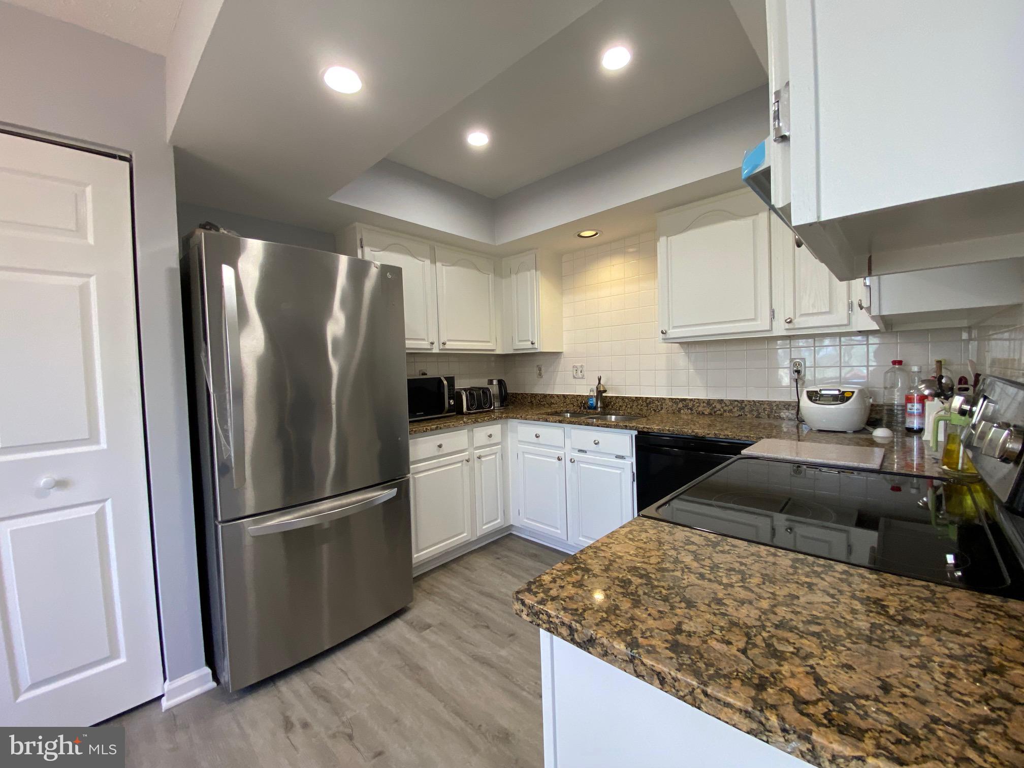 GUNNERS LAKE VILLAGE - Residential