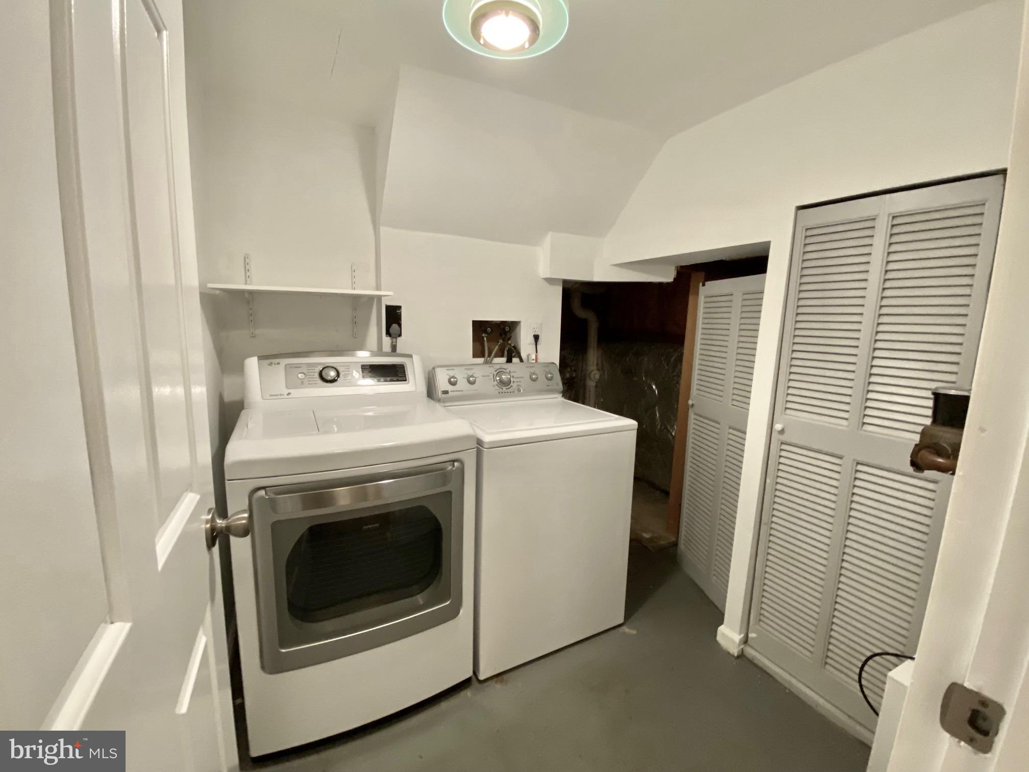 GUNNERS LAKE VILLAGE - Residential