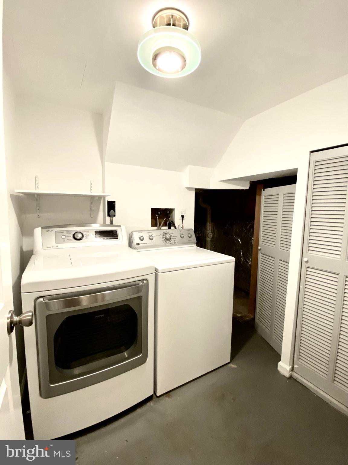 GUNNERS LAKE VILLAGE - Residential