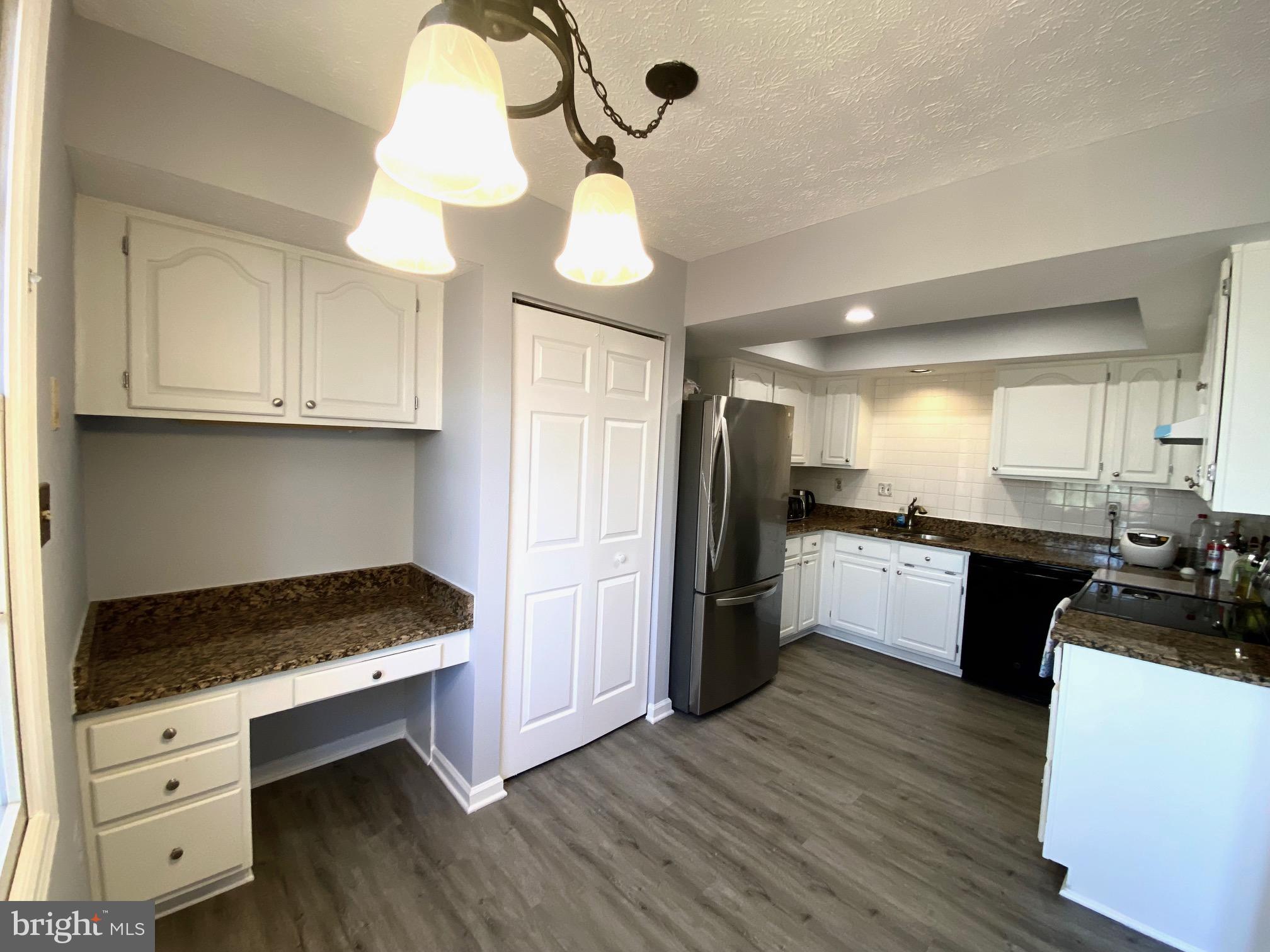 GUNNERS LAKE VILLAGE - Residential