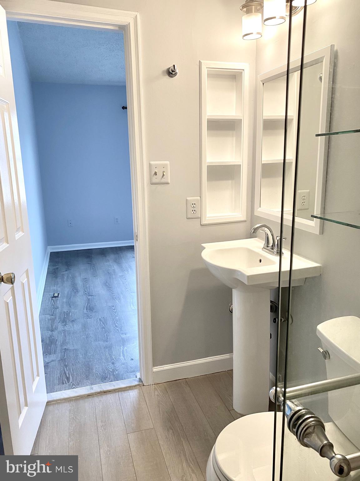 GUNNERS LAKE VILLAGE - Residential